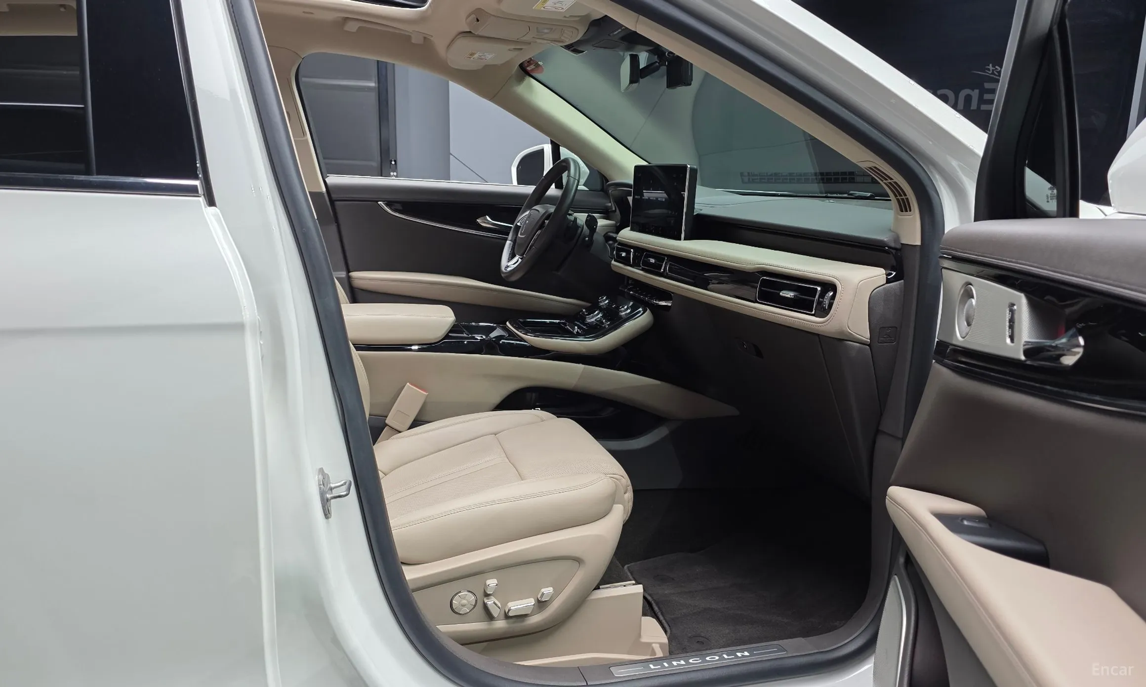 Lincoln Nautilus Gen 1 превью 11