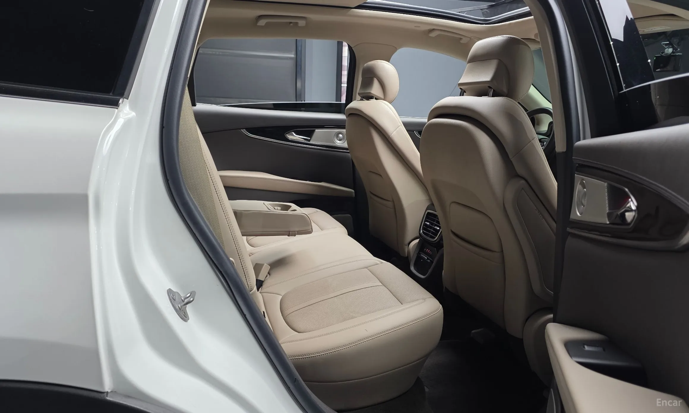 Lincoln Nautilus Gen 1 превью 12