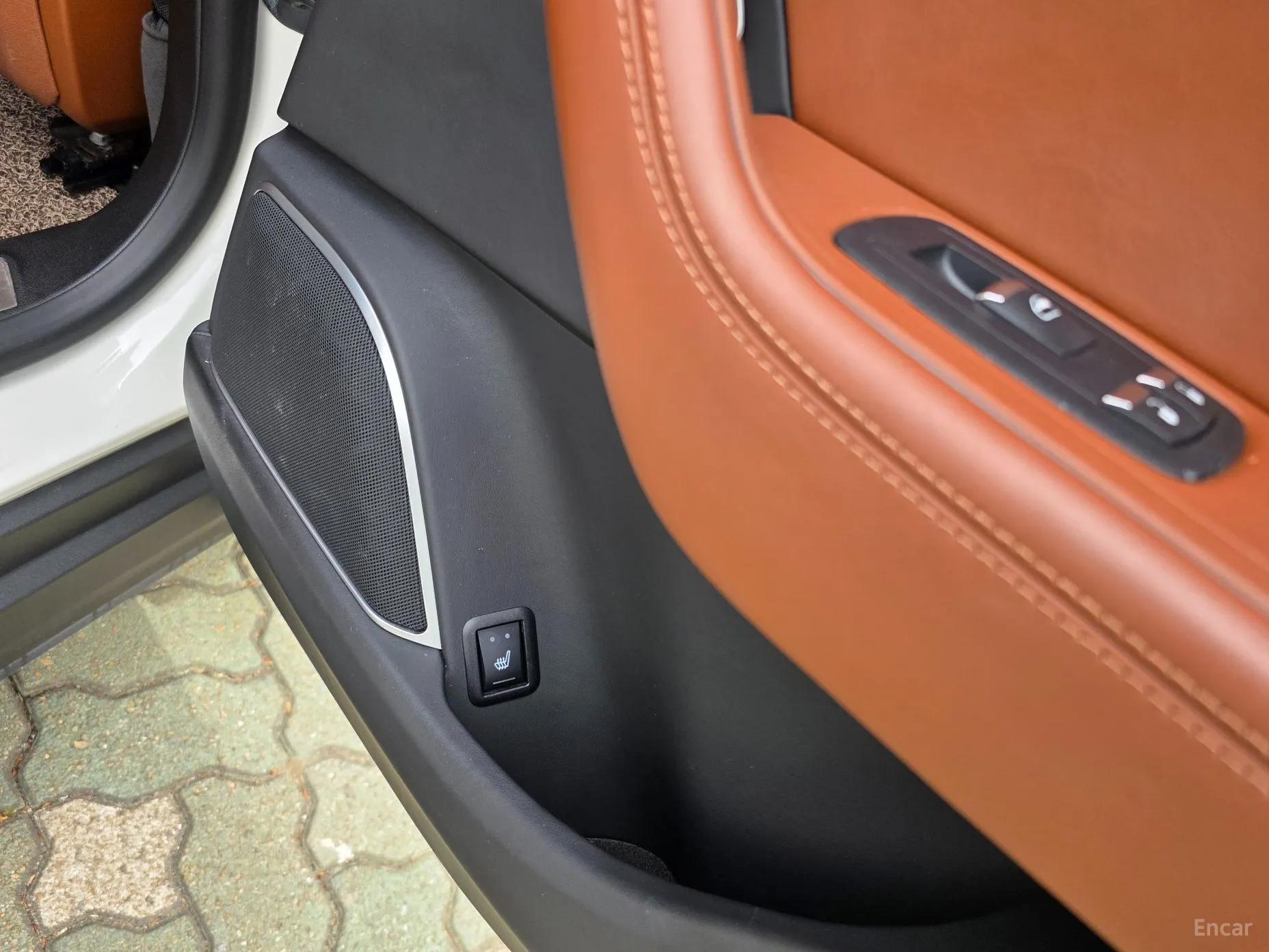 Maserati Levante превью 13