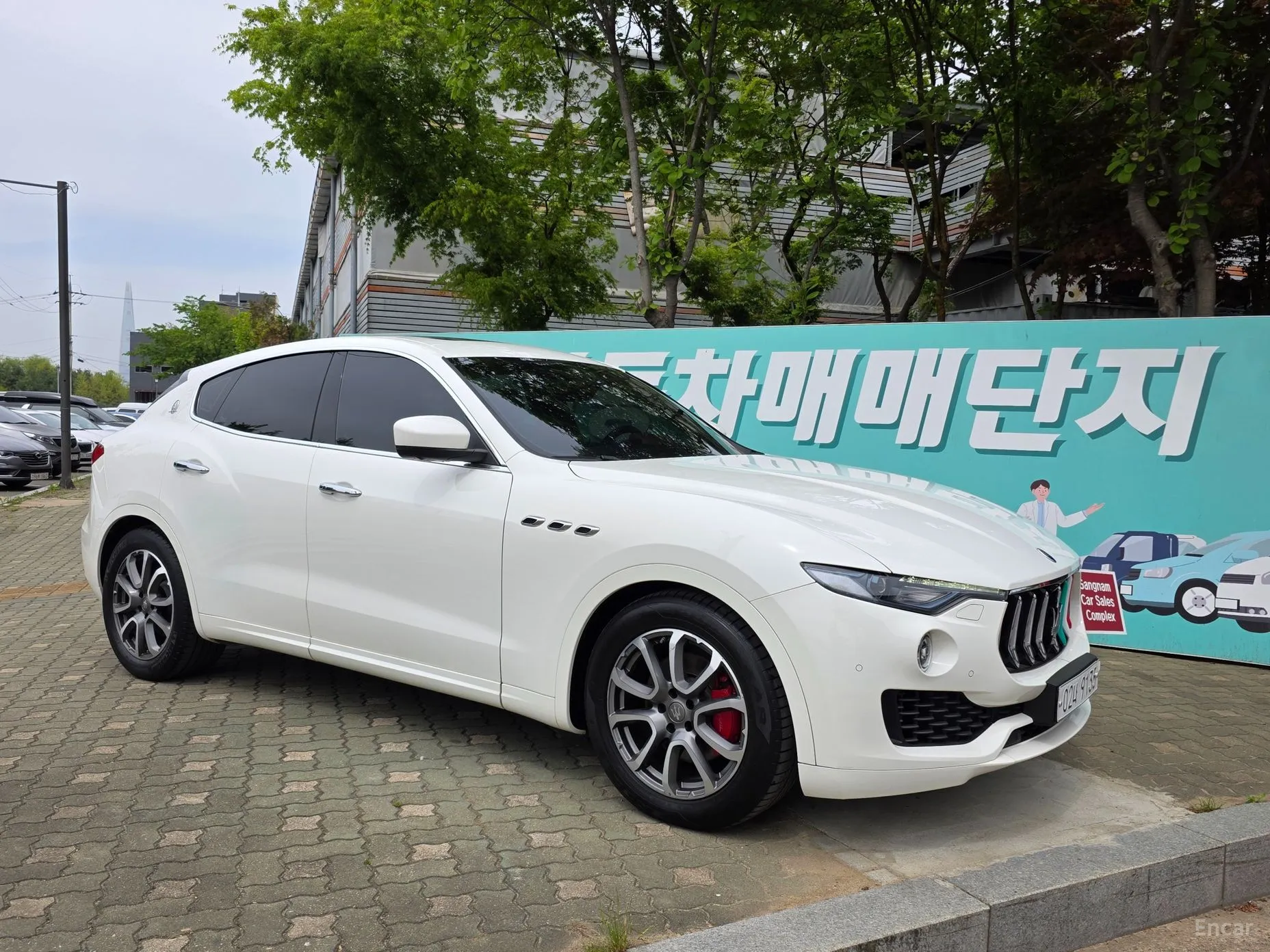 Maserati Levante превью 3
