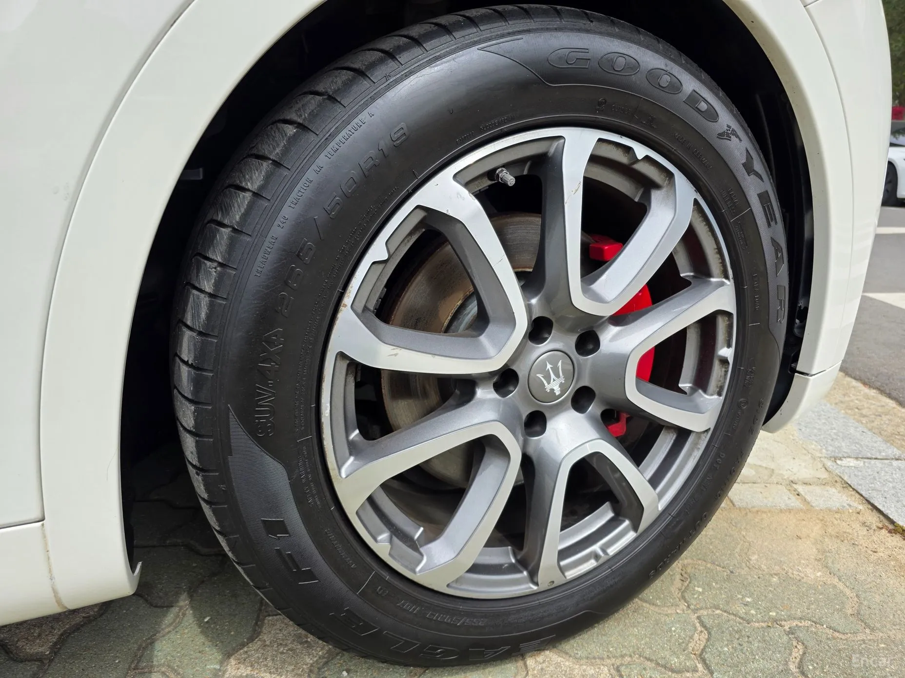 Maserati Levante превью 5