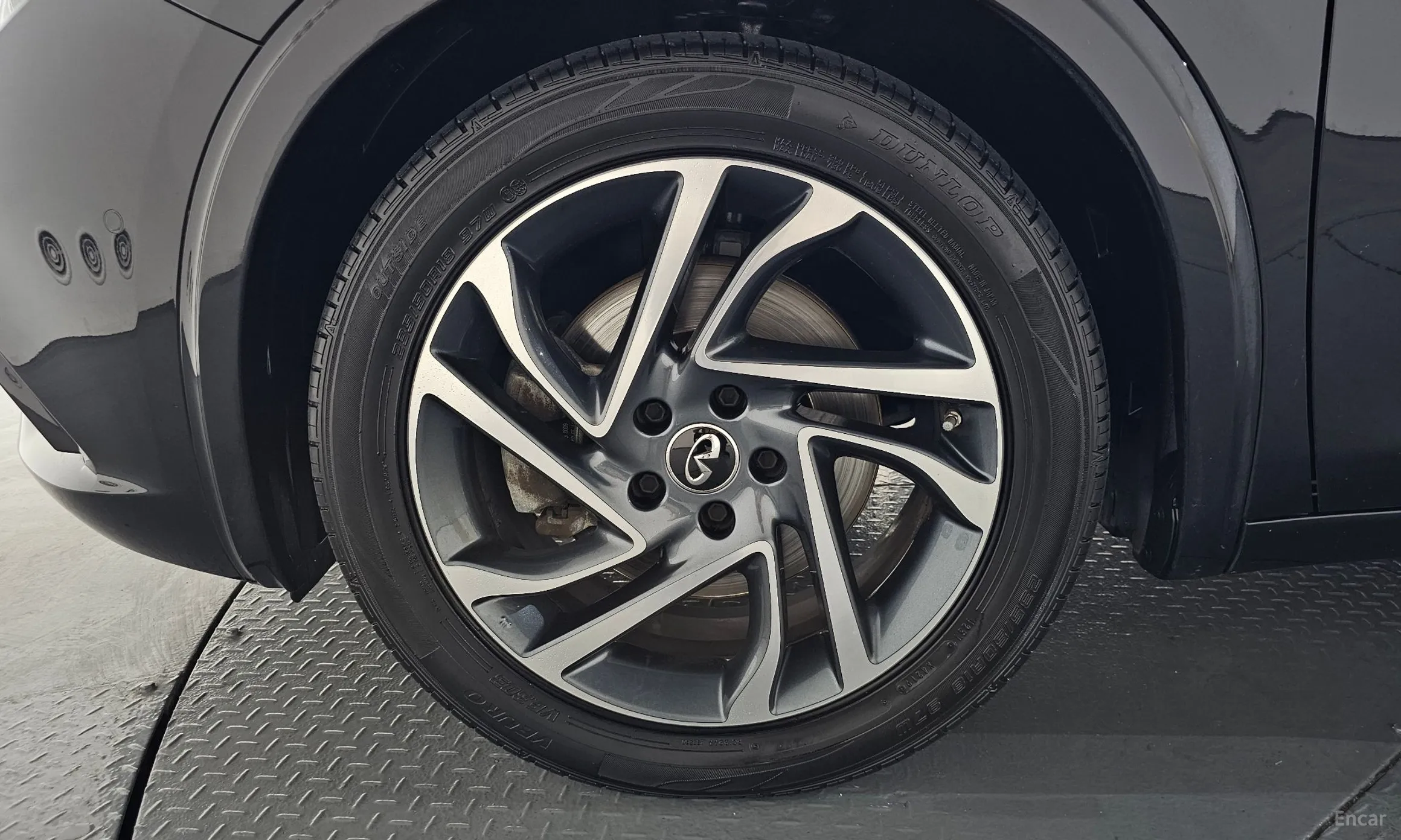 Infiniti Q30 превью 5