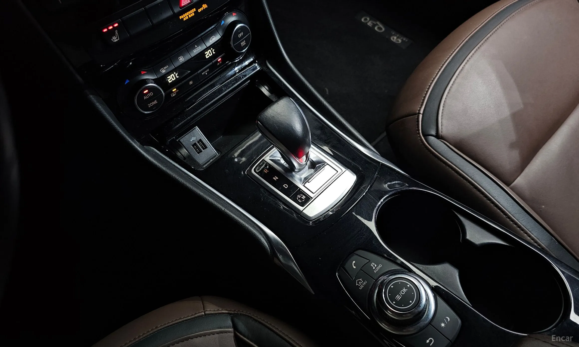 Infiniti Q30 превью 9
