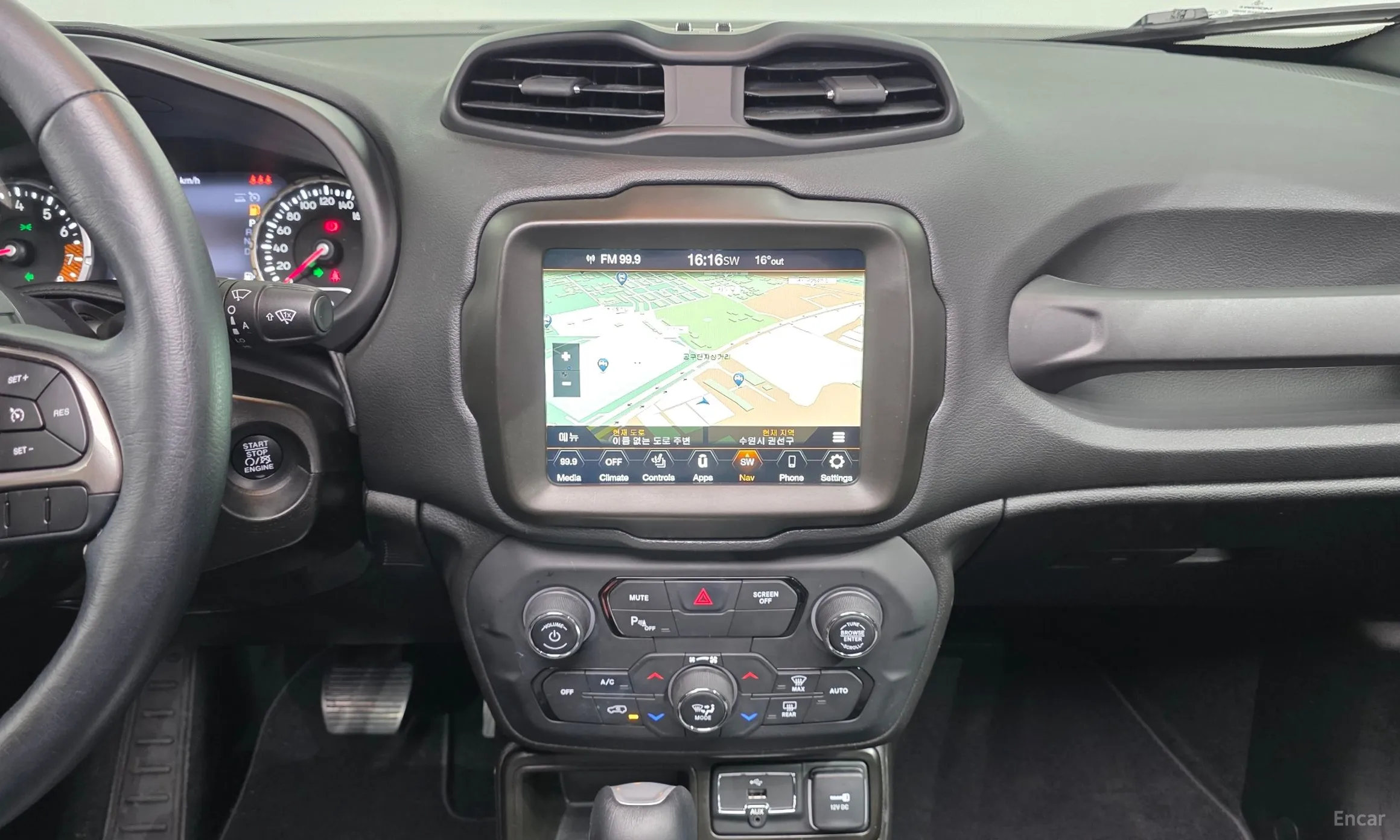 Jeep Renegade превью 14