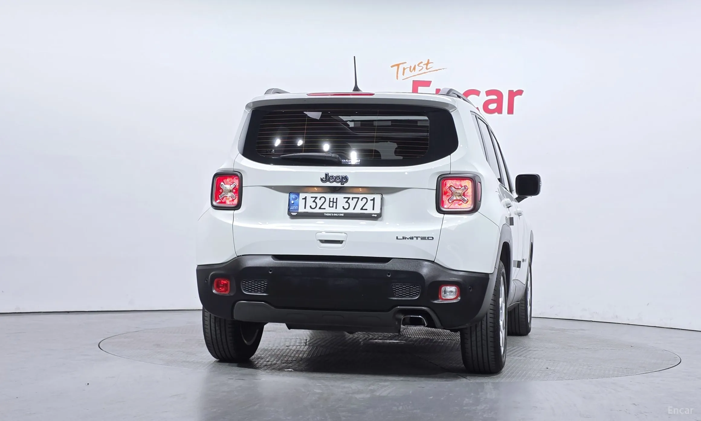 Jeep Renegade превью 4
