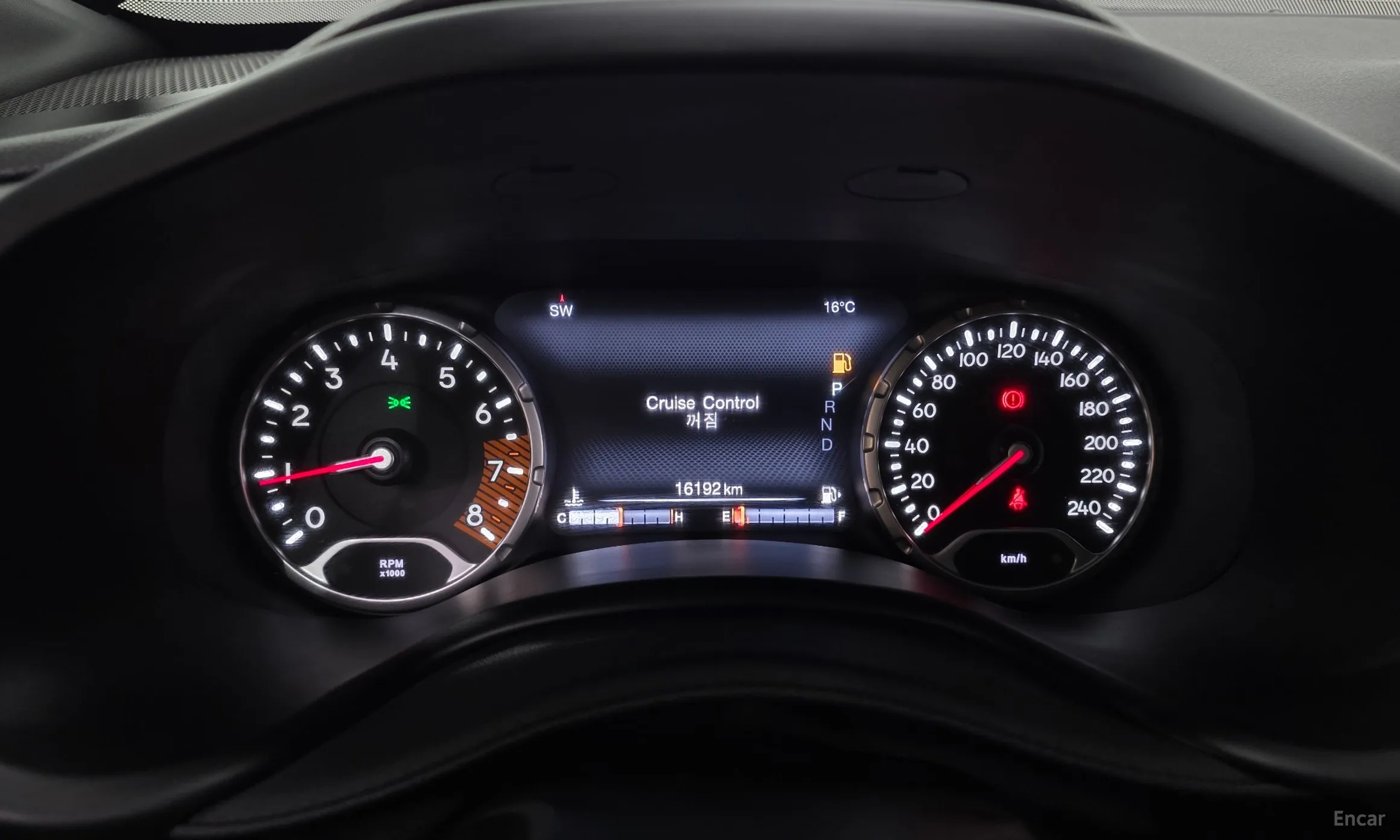 Jeep Renegade превью 8