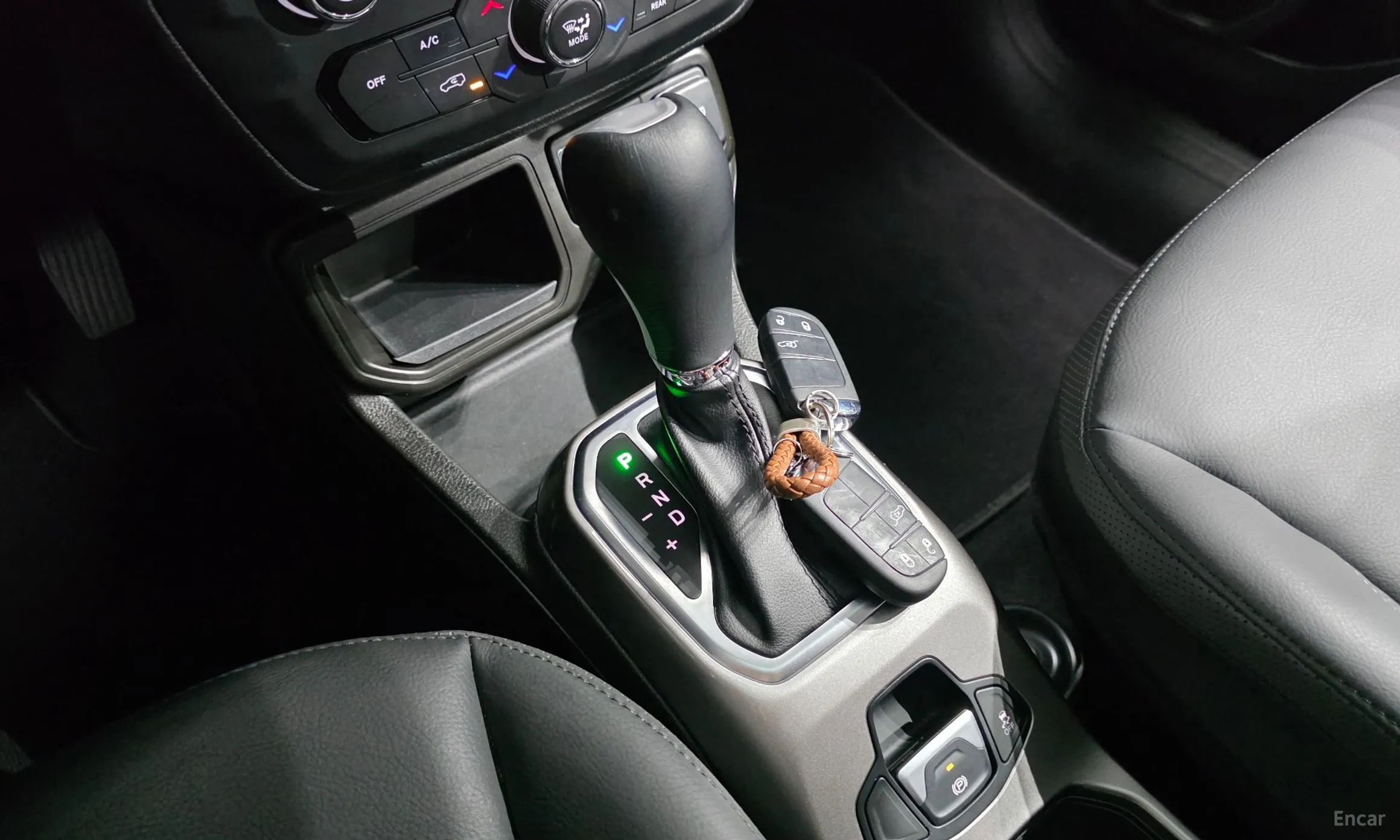 Jeep Renegade превью 9