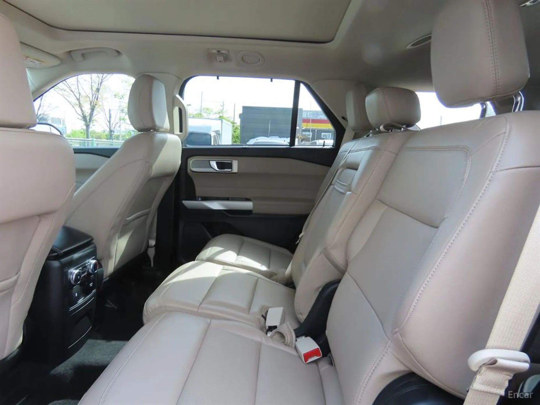 Ford Explorer 6th Generation превью 10