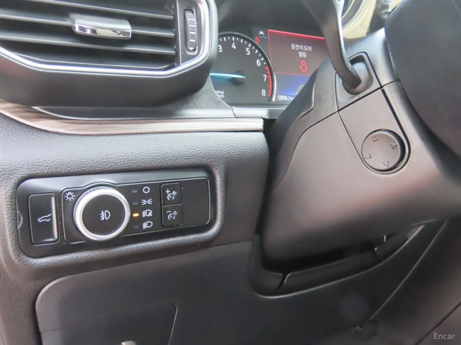 Ford Explorer 6th Generation превью 16