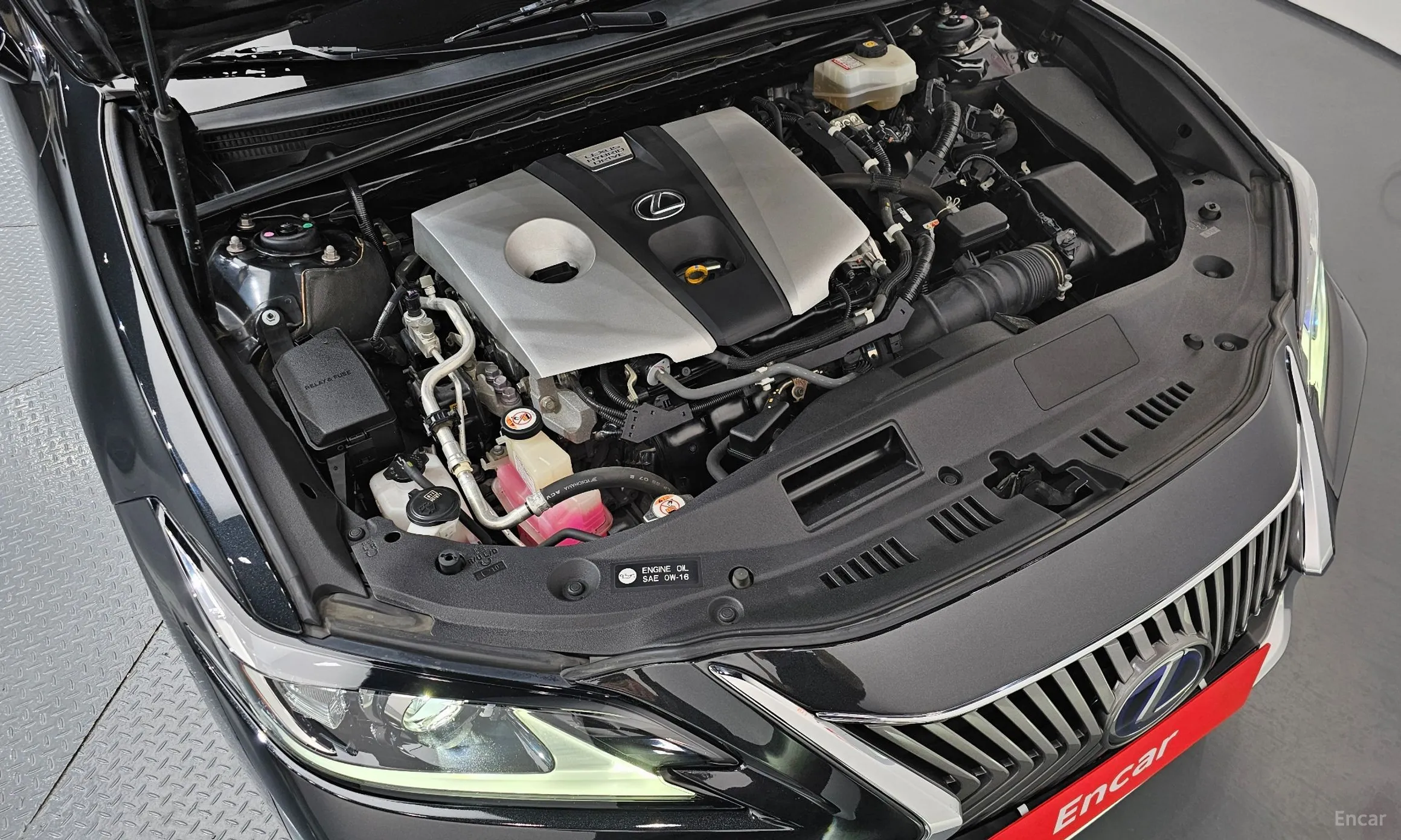 Lexus ES300h 7th Generation превью 6