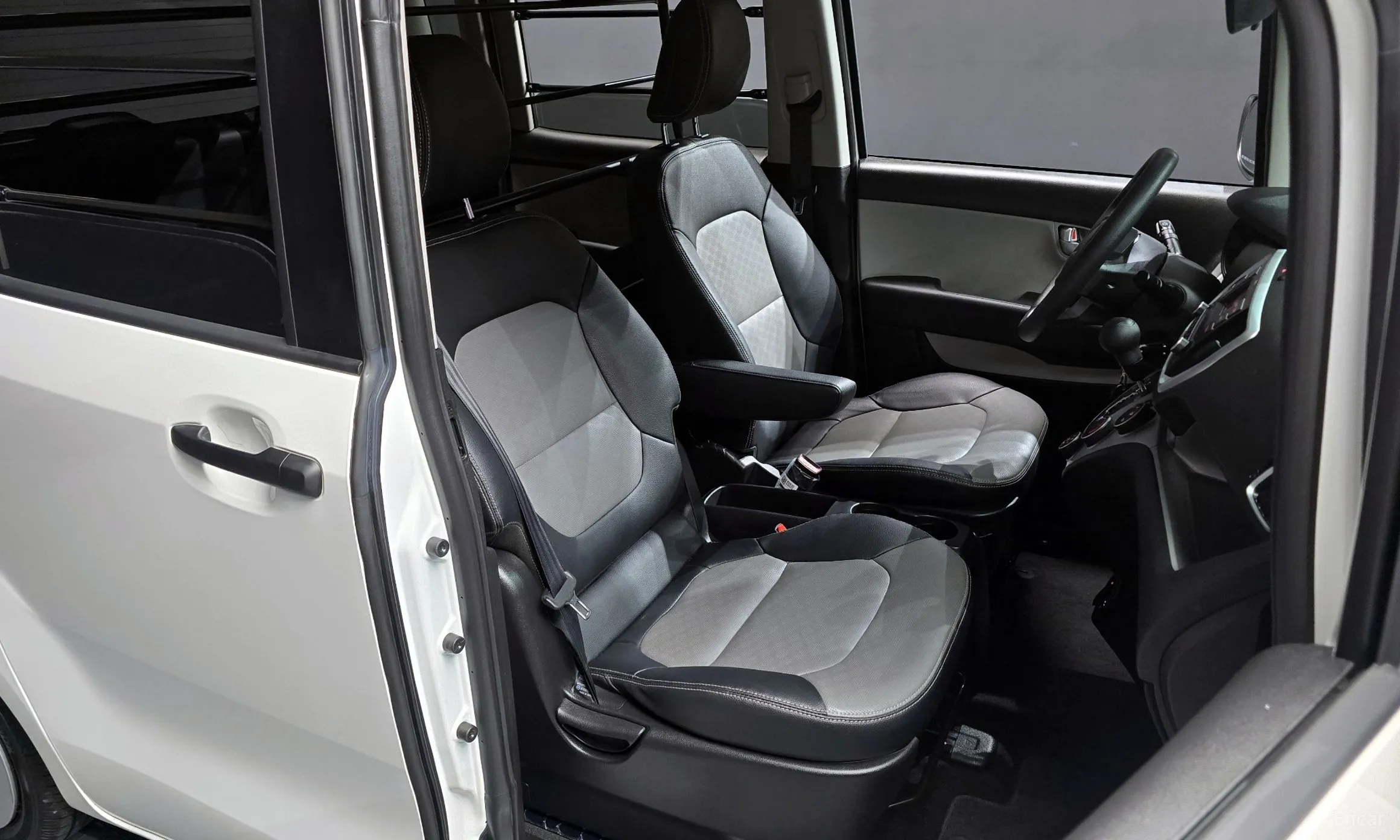 Kia Ray превью 11