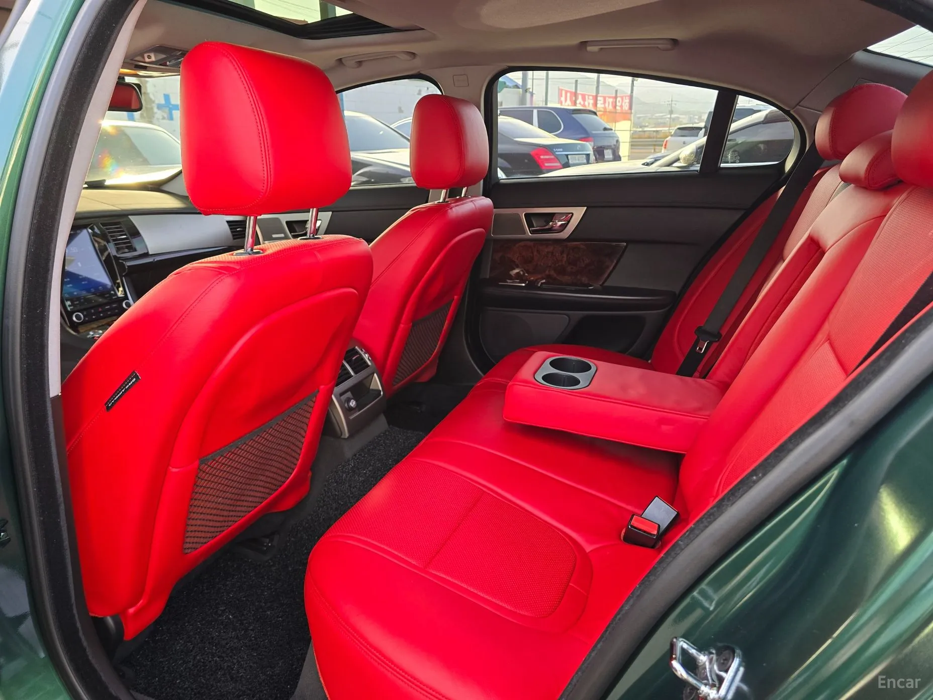 Jaguar New XF превью 12