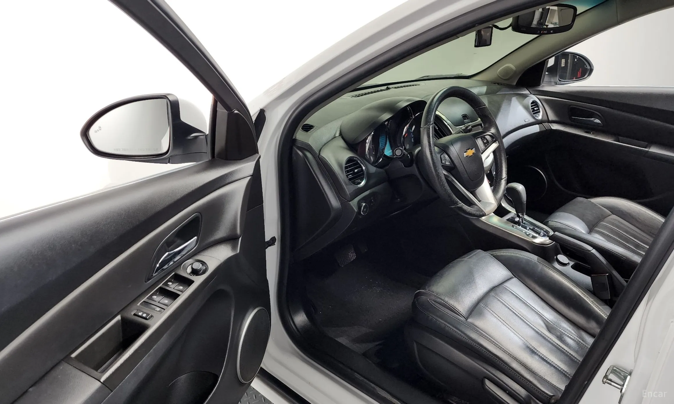 Chevrolet (GM Daewoo) Cruze превью 10