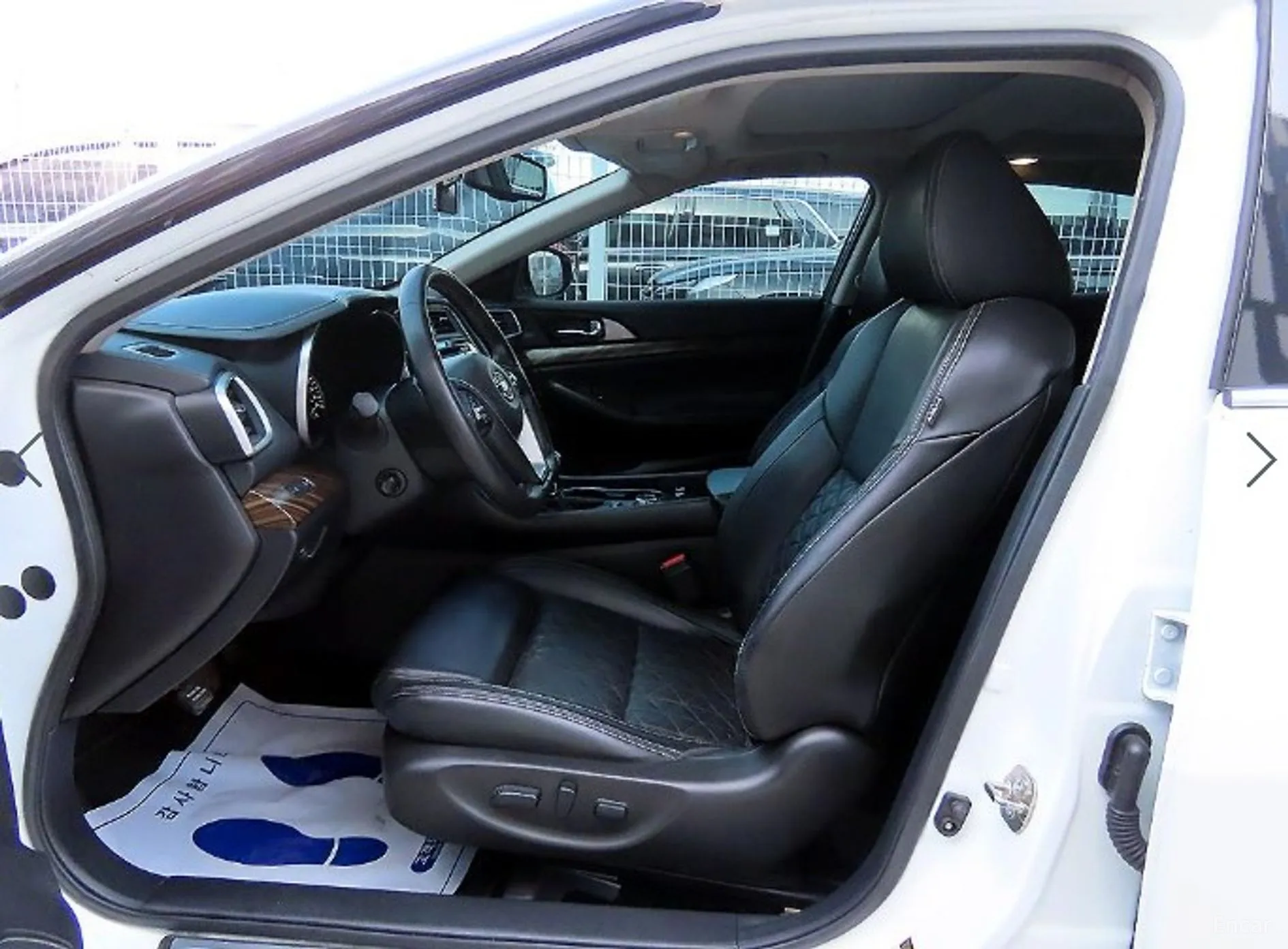 Nissan Maxima (A36) превью 5