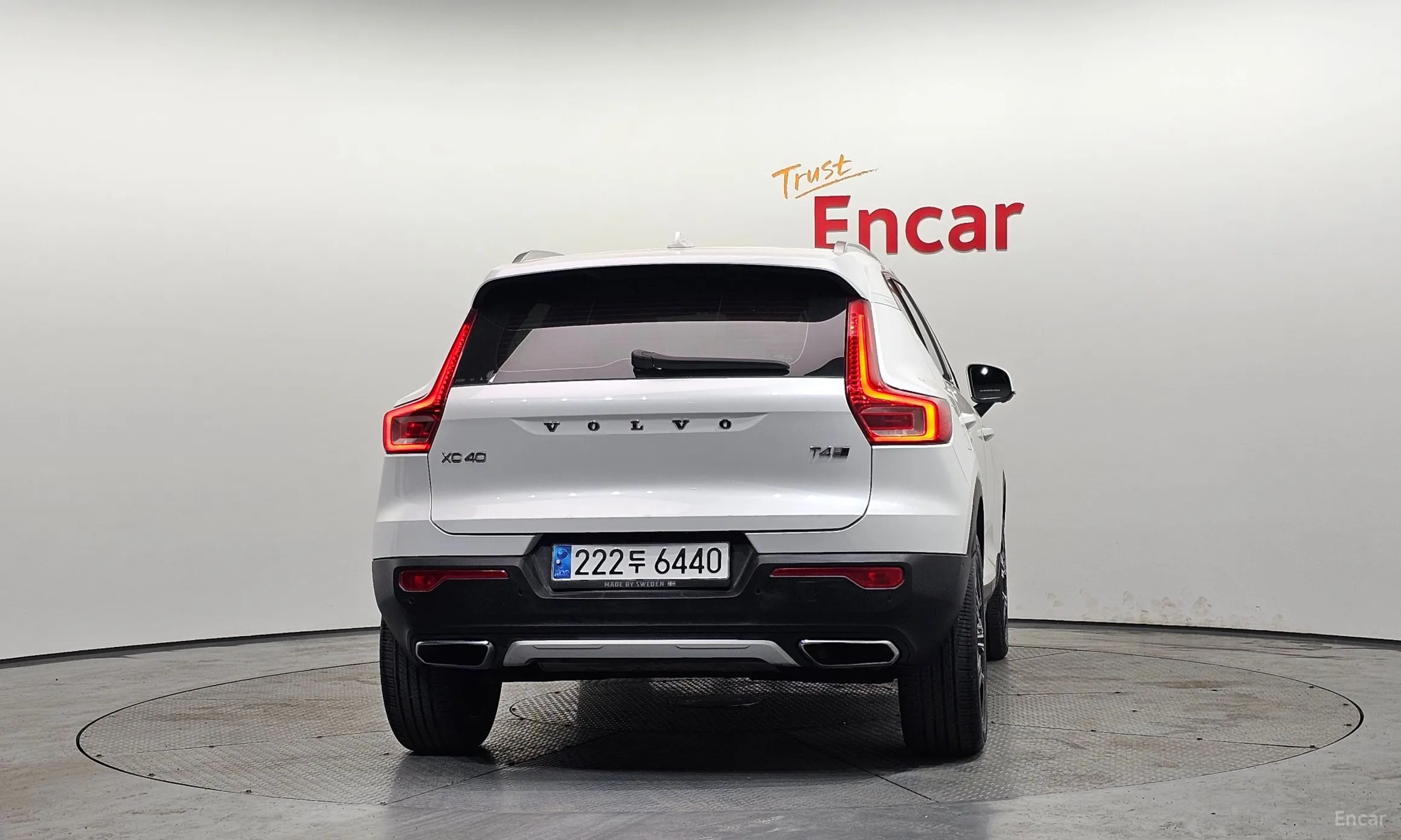 Volvo XC40 превью 4