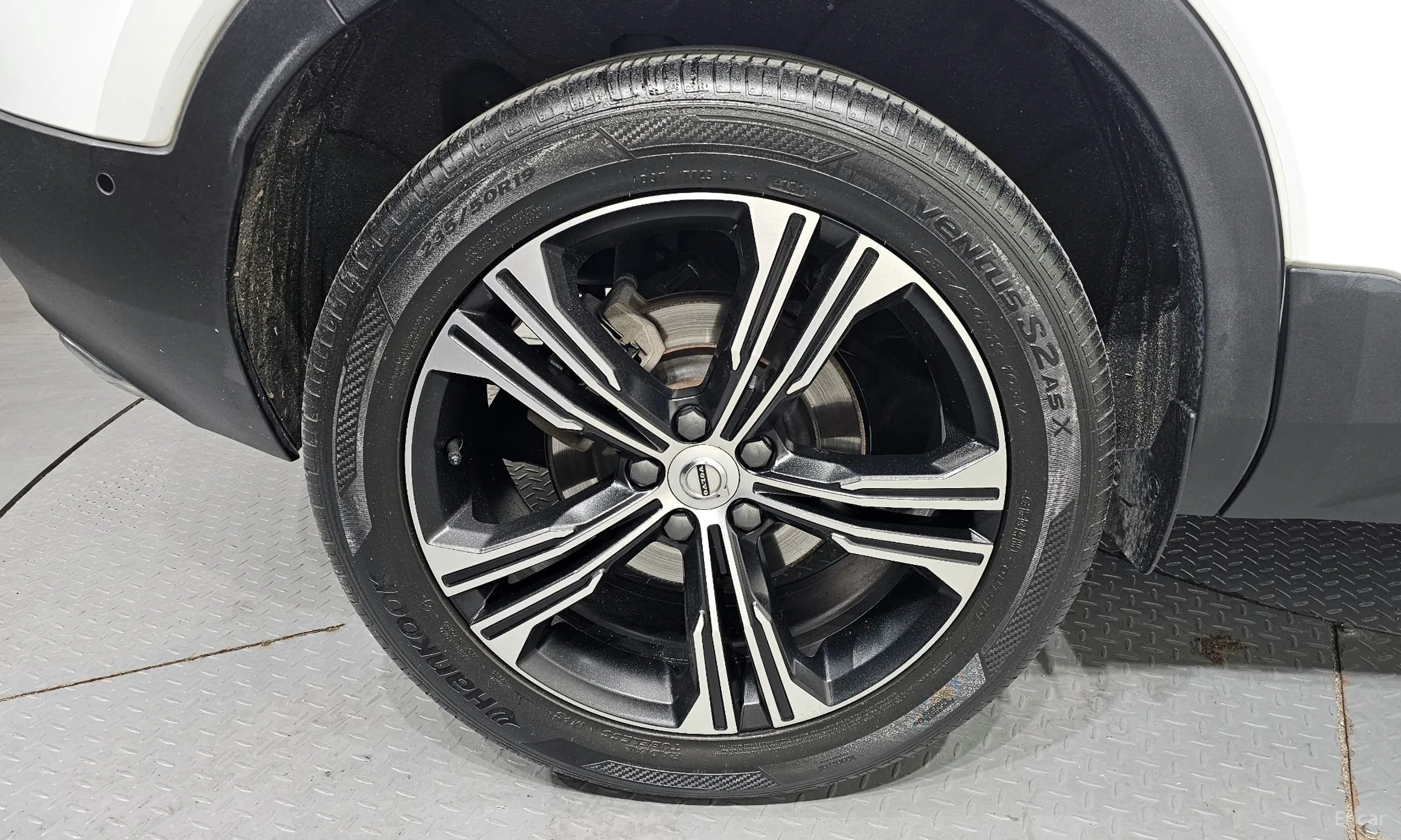 Volvo XC40 превью 5