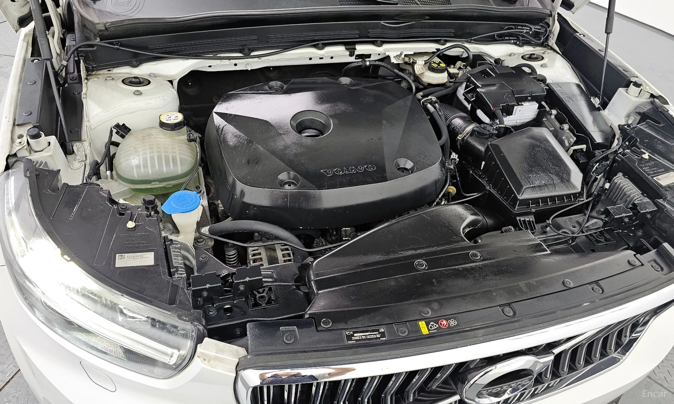 Volvo XC40 превью 6