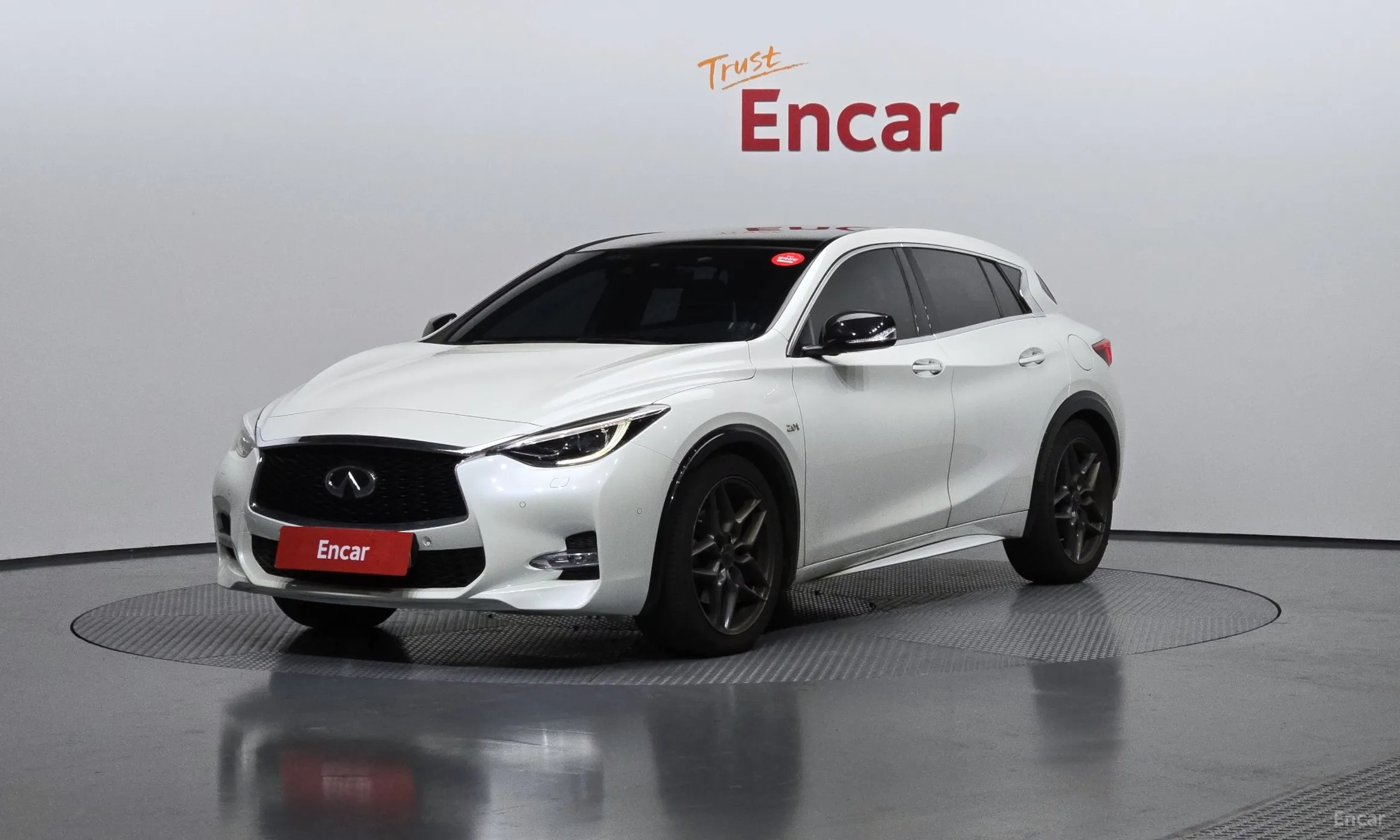 Infiniti Q30