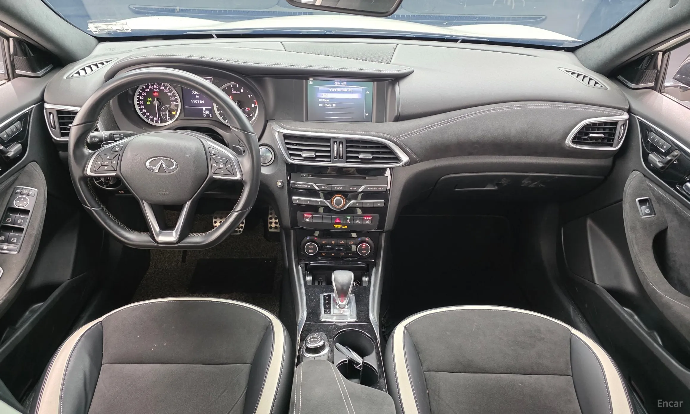 Infiniti Q30 превью 7