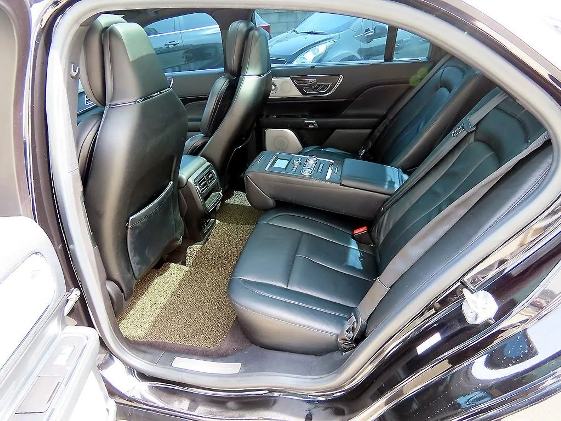Lincoln Continental Gen 10 превью 6