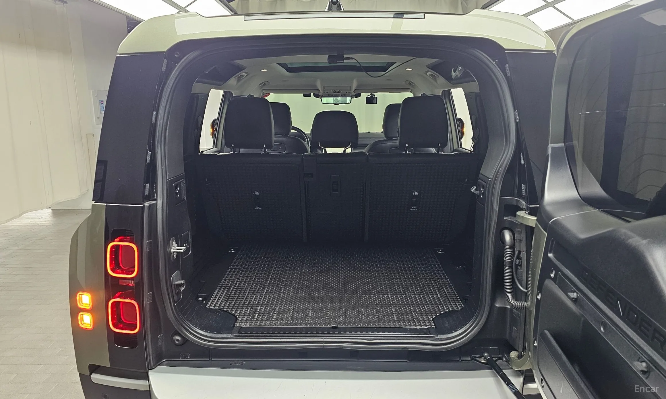 Land Rover Defender (L663) превью 20
