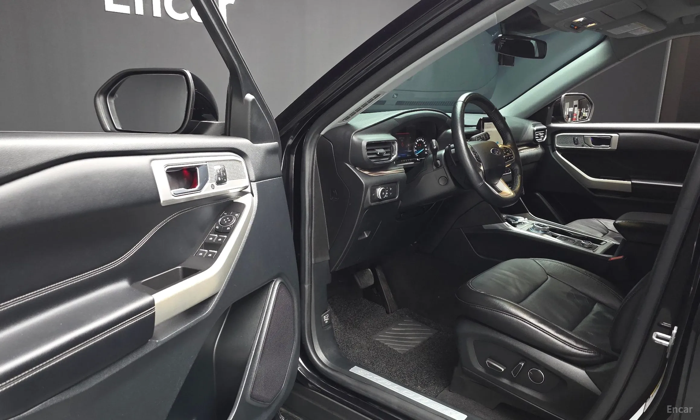 Ford Explorer 6th Generation превью 11