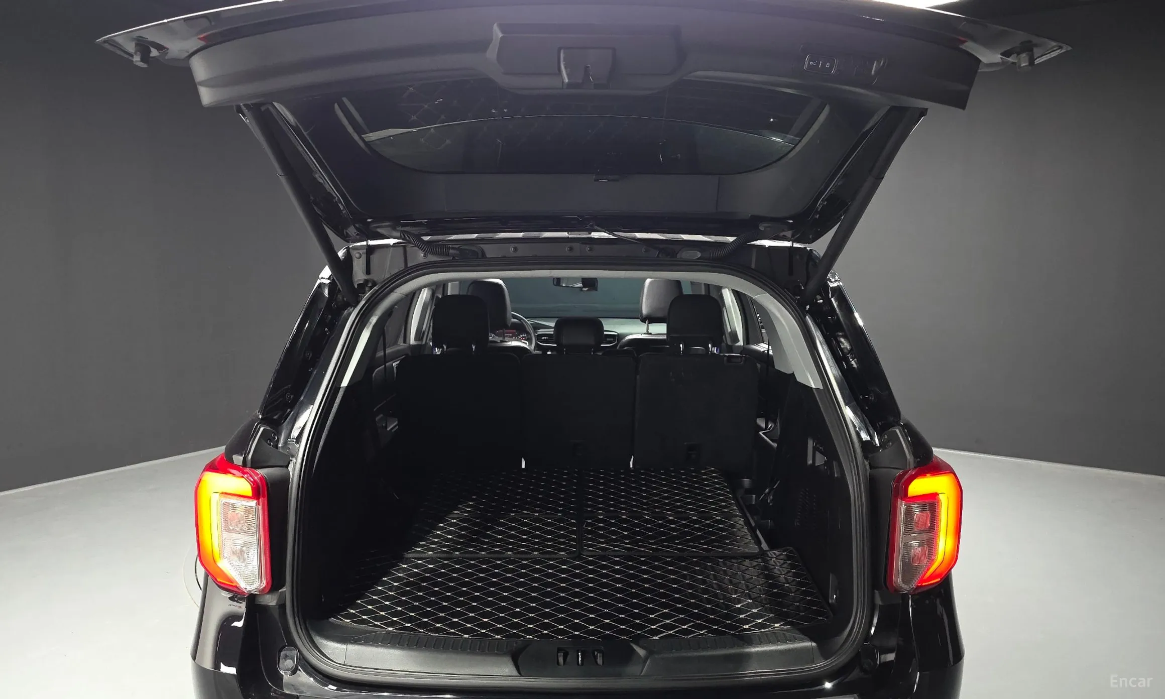 Ford Explorer 6th Generation превью 20