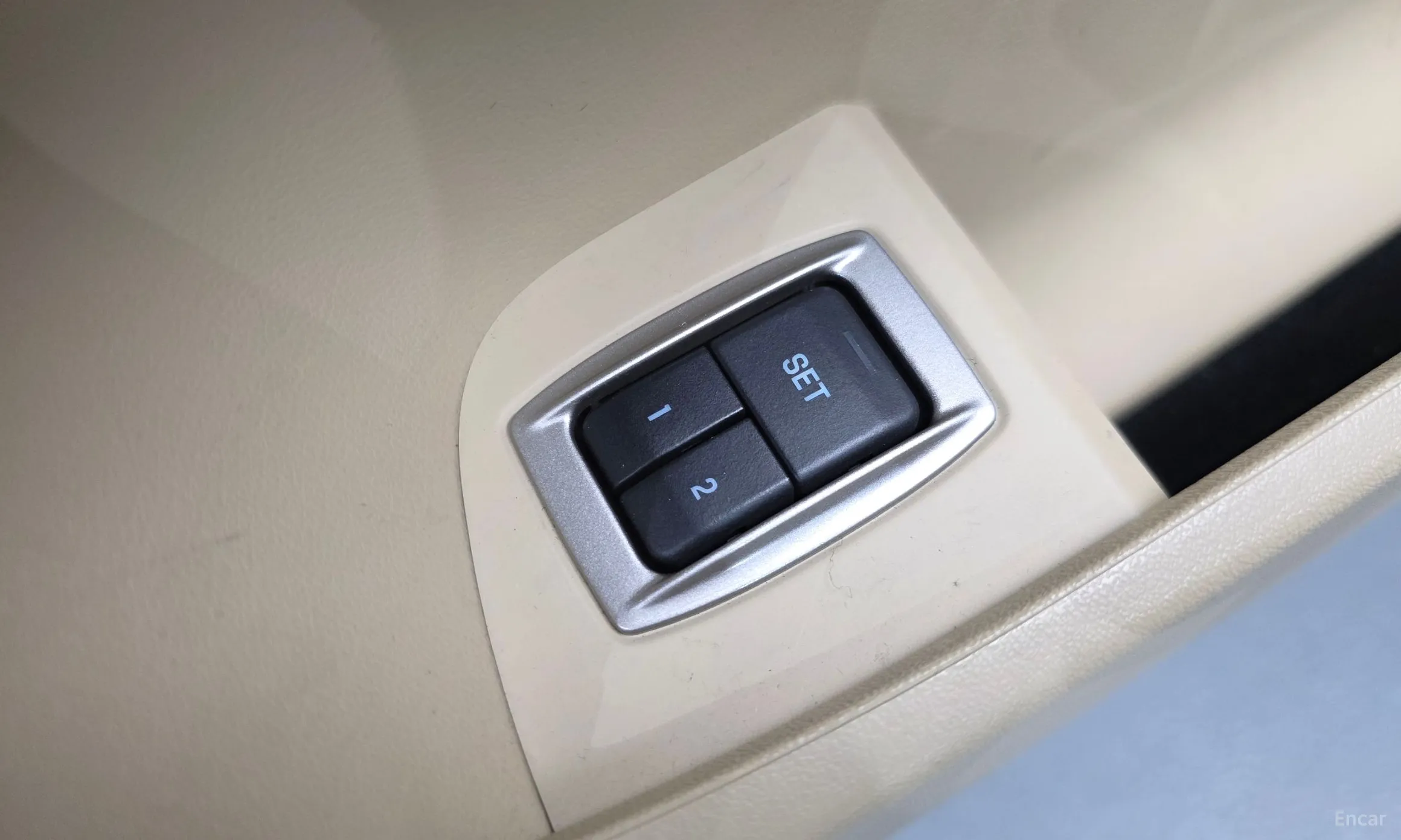 Jaguar New XF превью 18