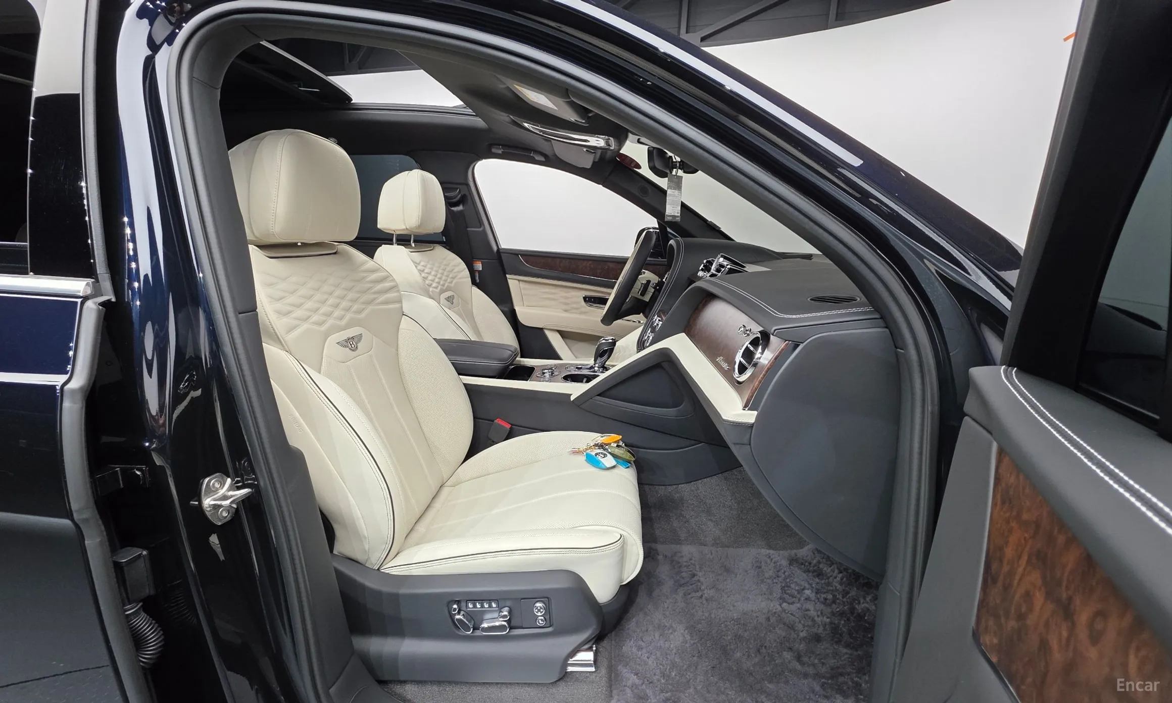 Bentley Bentayga превью 10