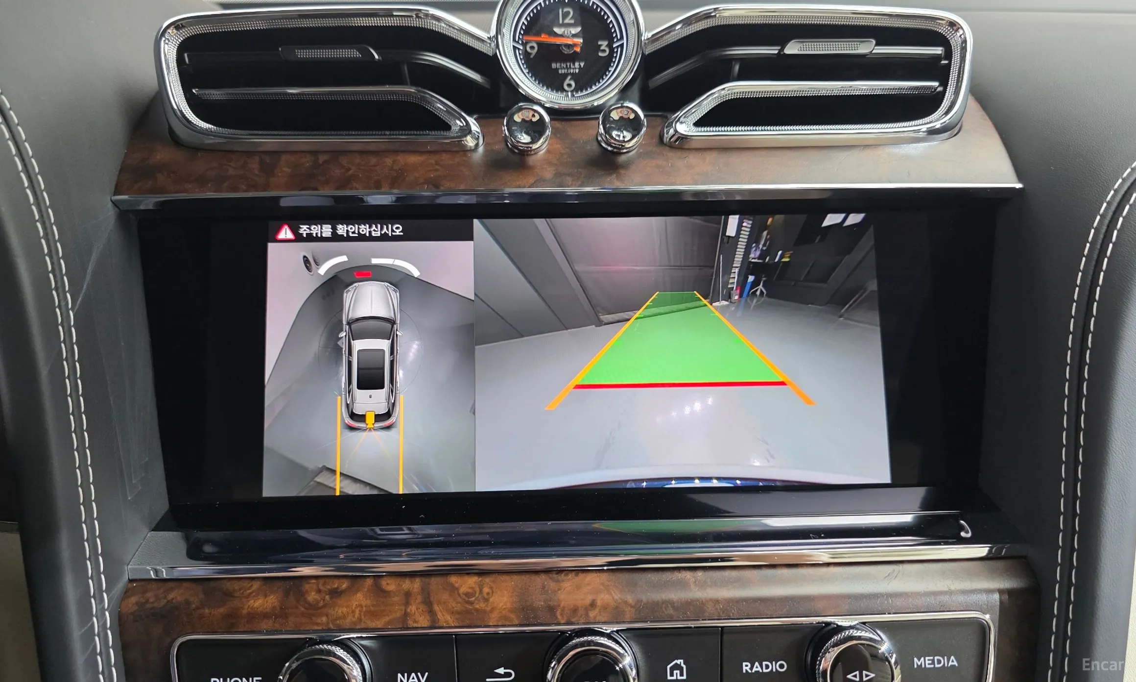Bentley Bentayga превью 16