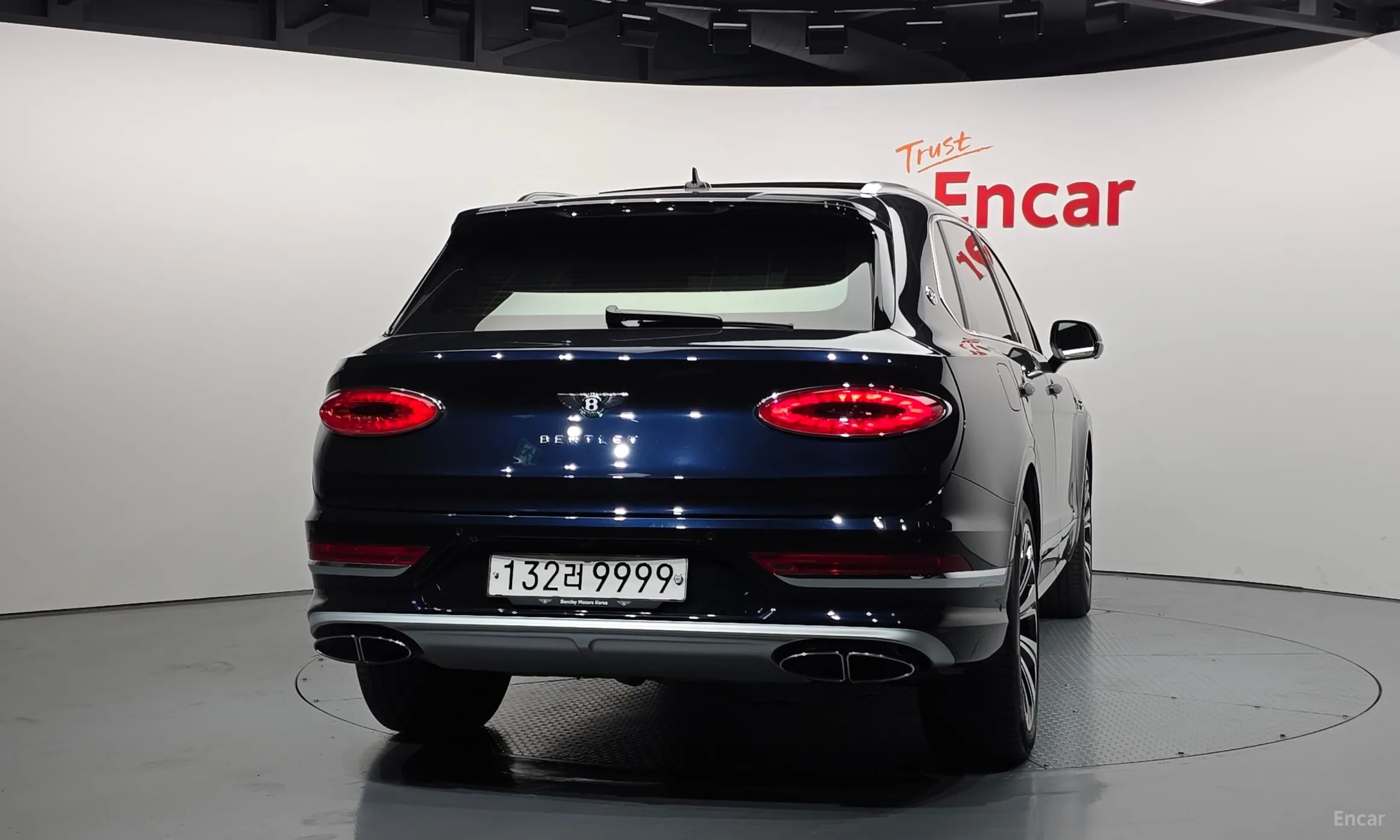 Bentley Bentayga превью 4