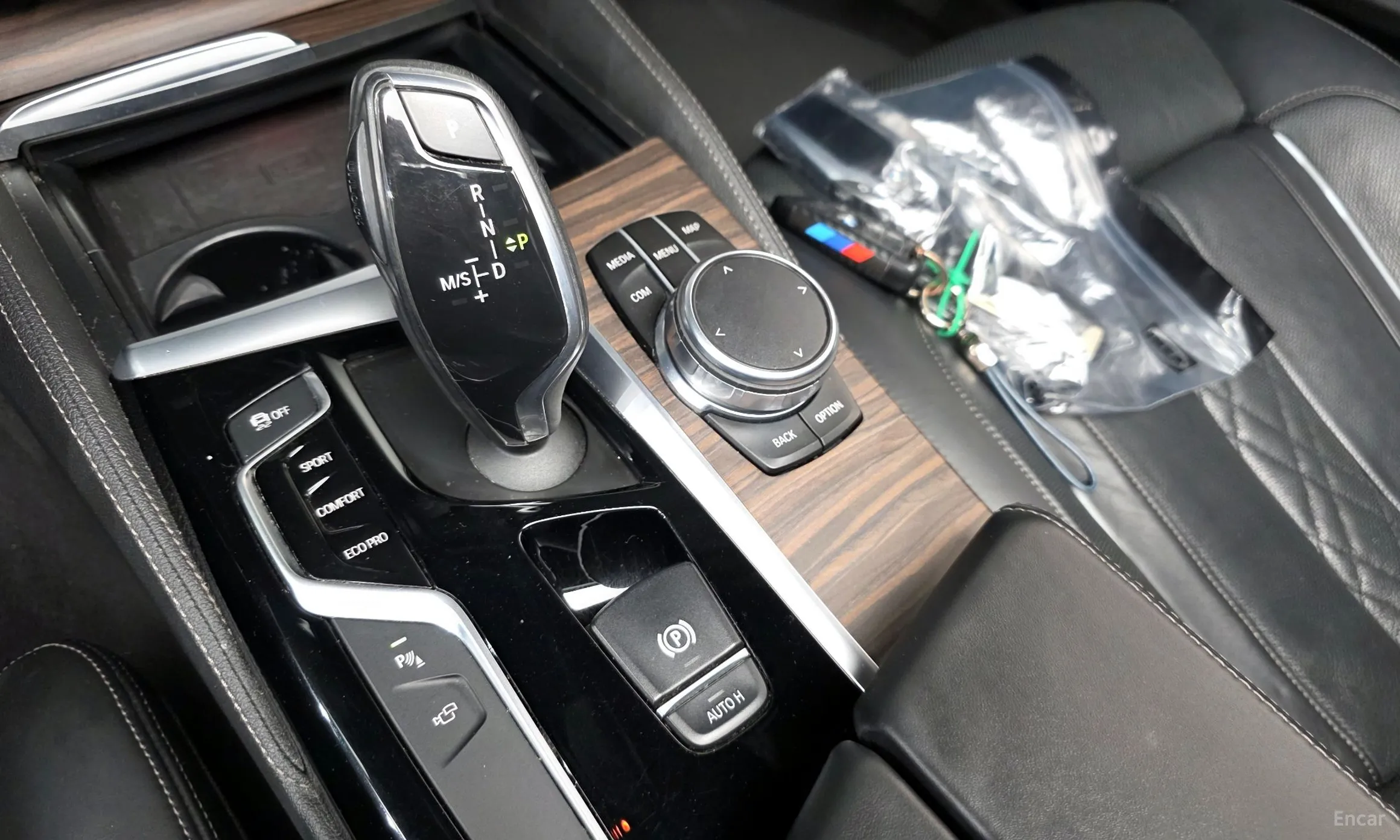 BMW 5 Series (G30) превью 9