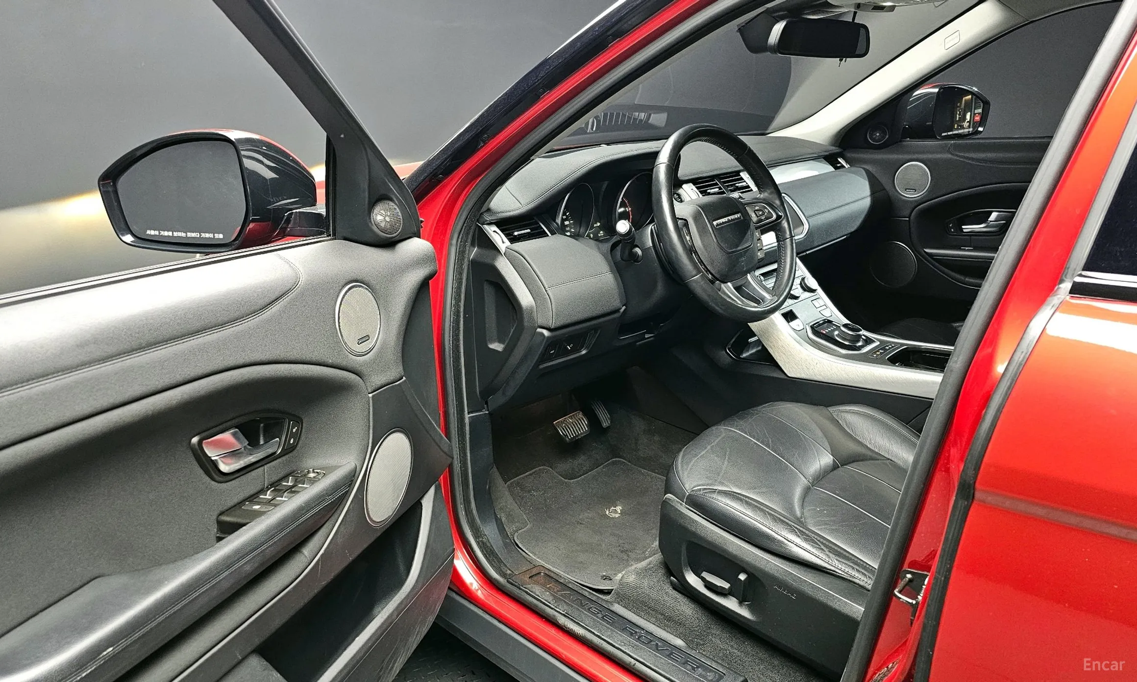 Land Rover Range Rover Evoque превью 10