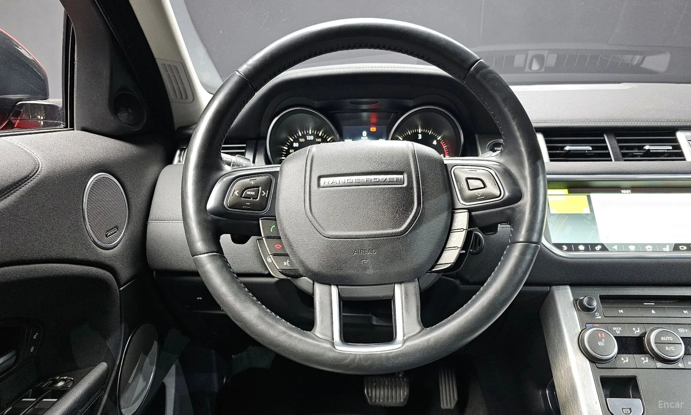 Land Rover Range Rover Evoque превью 12