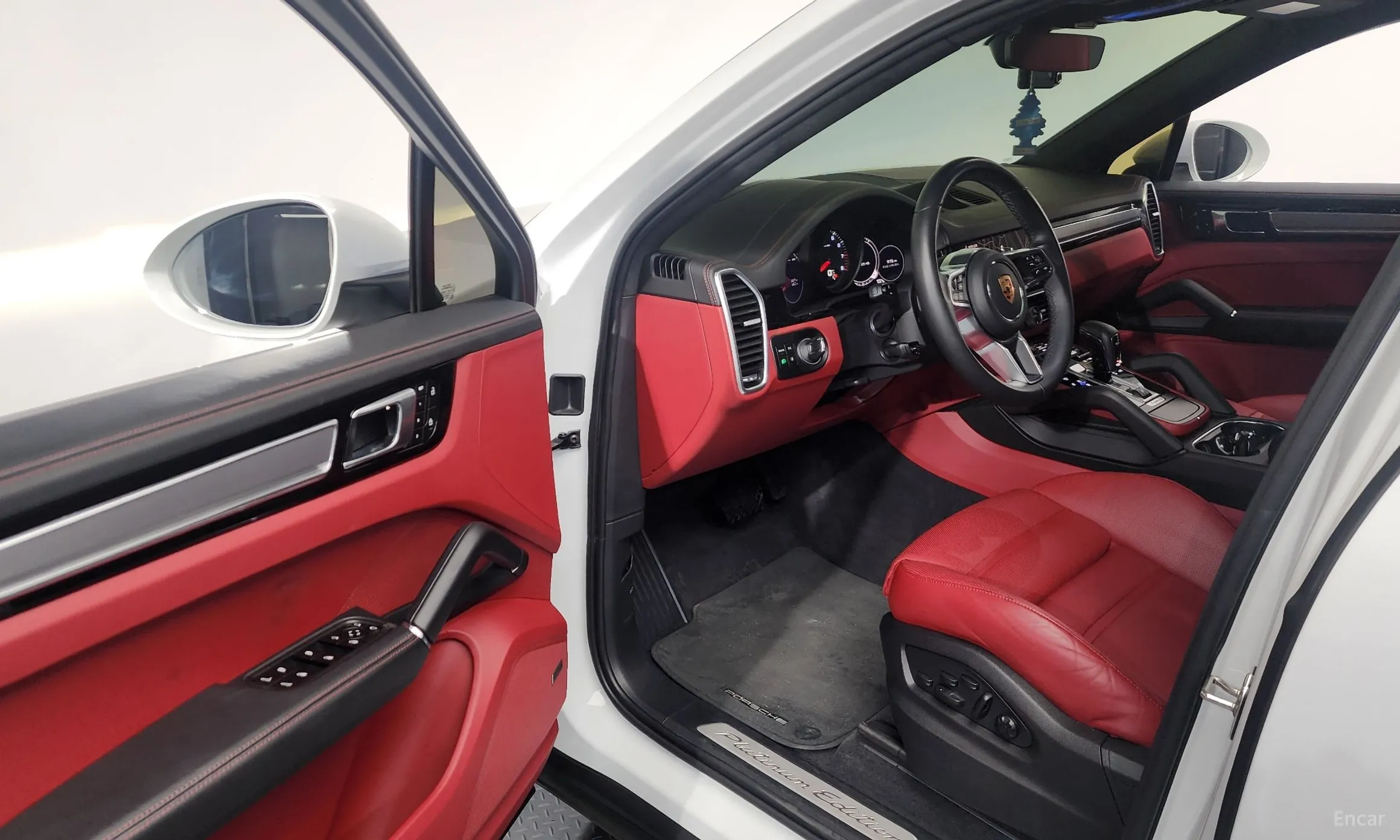 Porsche Cayenne (PO536) превью 10