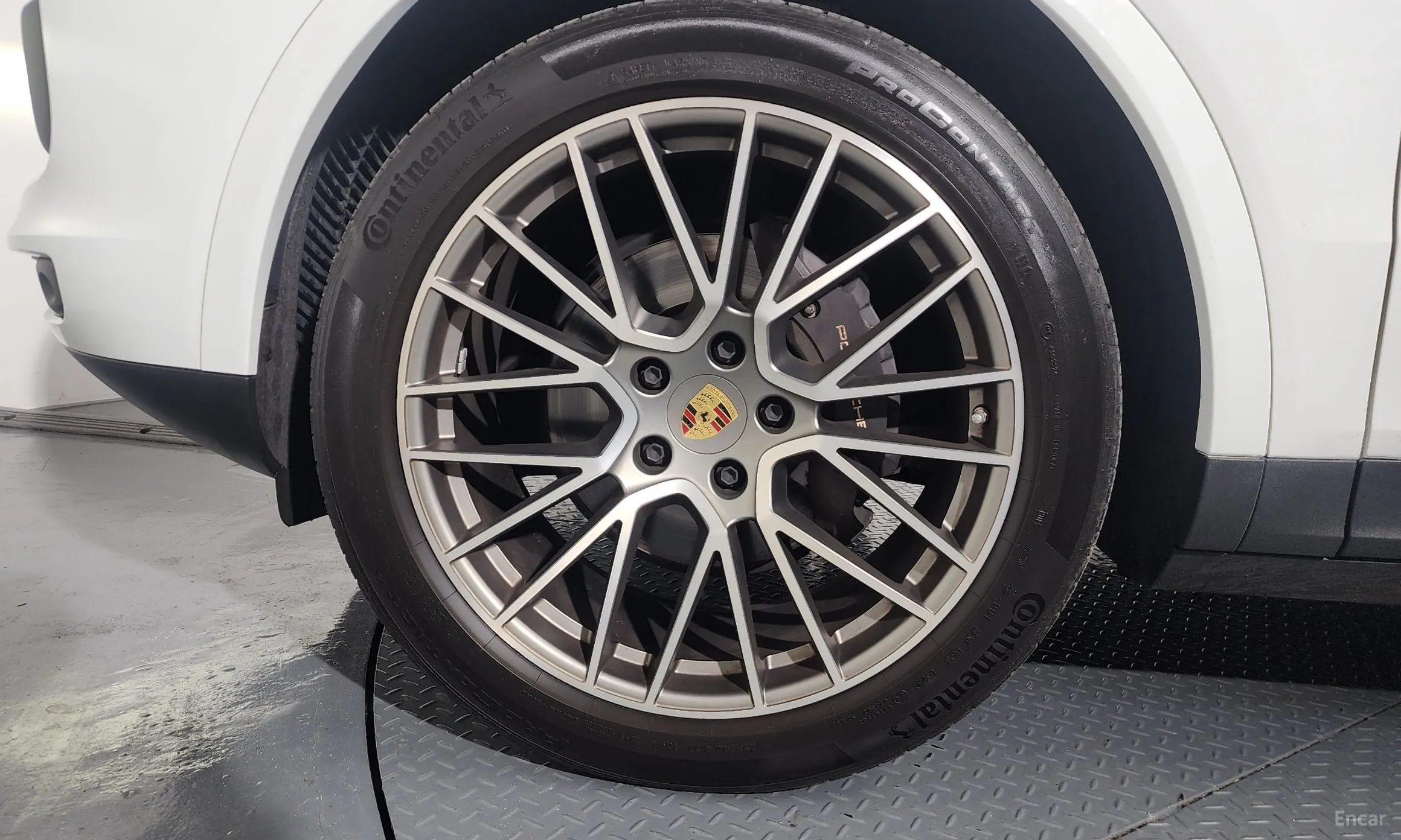 Porsche Cayenne (PO536) превью 5