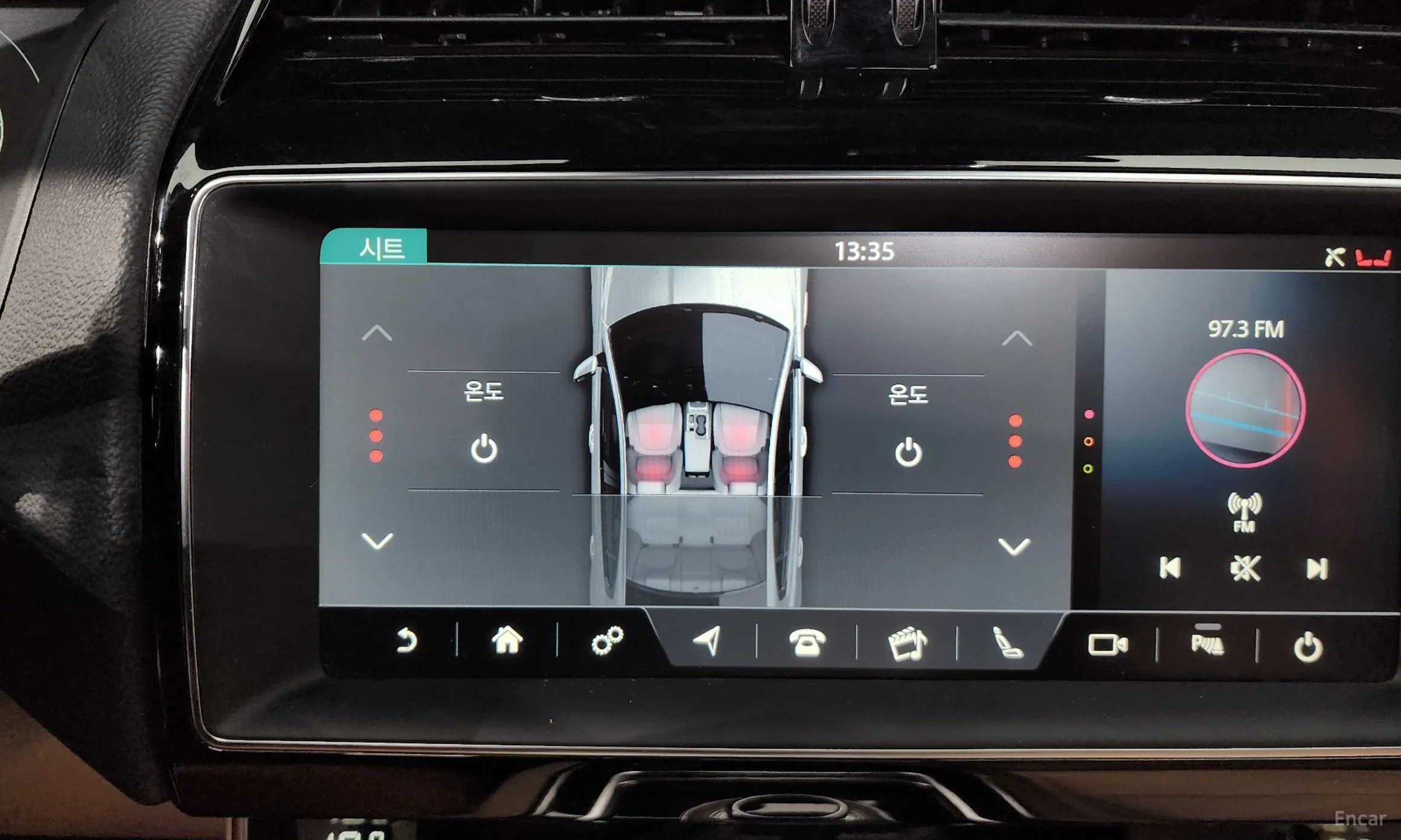 Jaguar XE превью 13