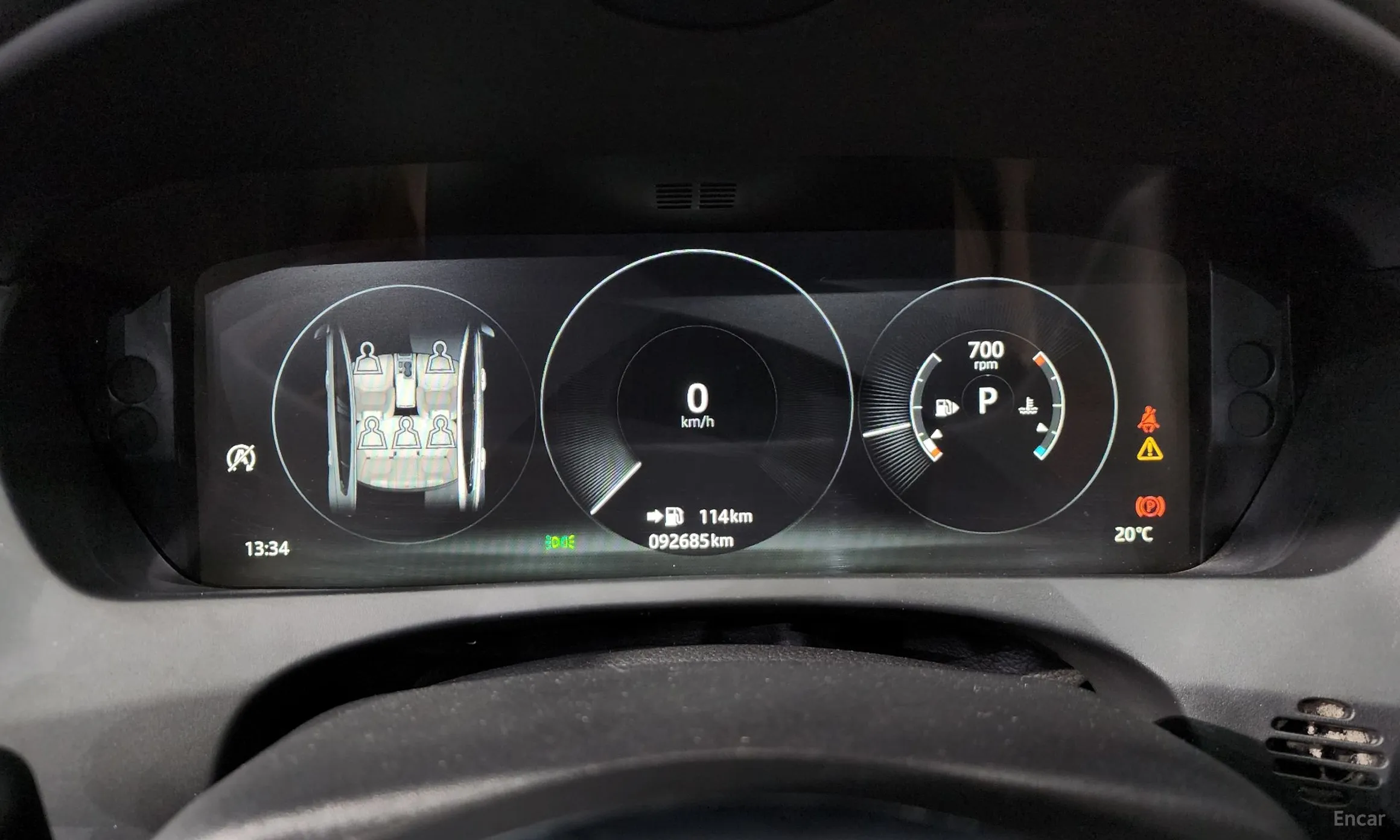 Jaguar XE превью 8