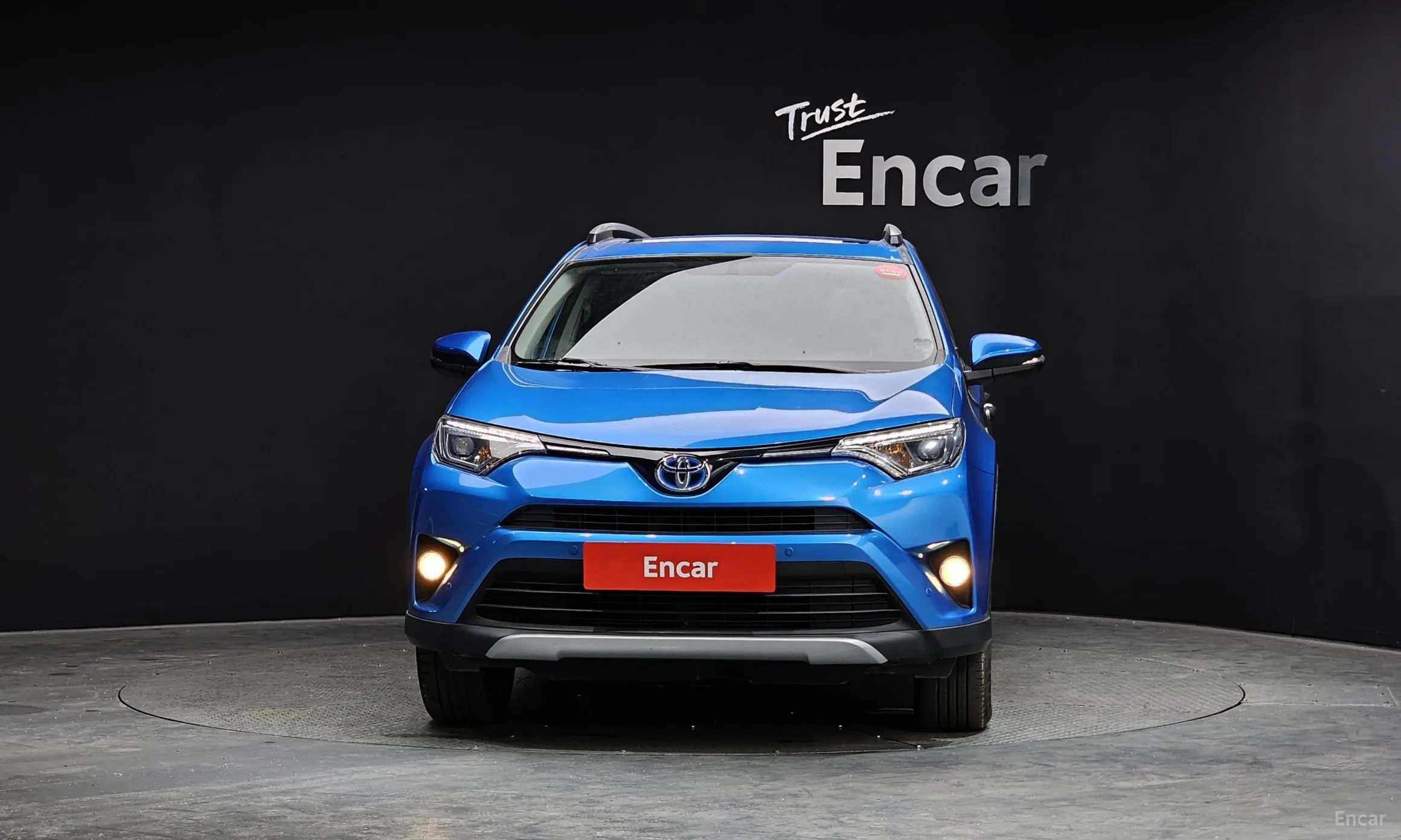 Toyota RAV4 превью 3