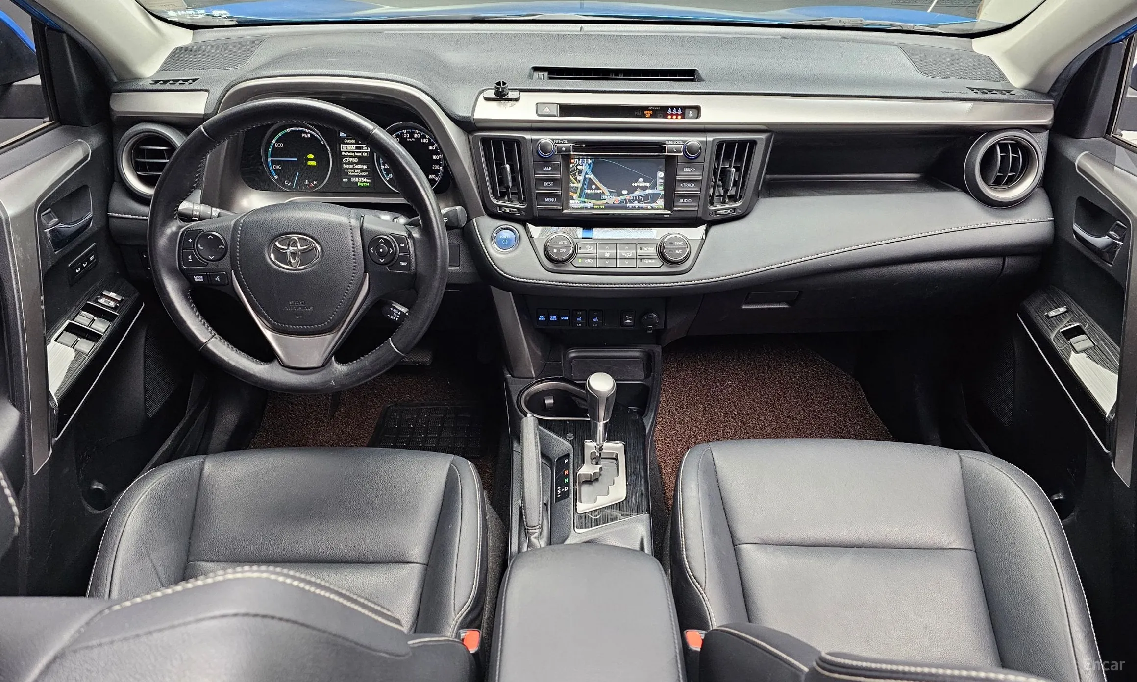 Toyota RAV4 превью 7