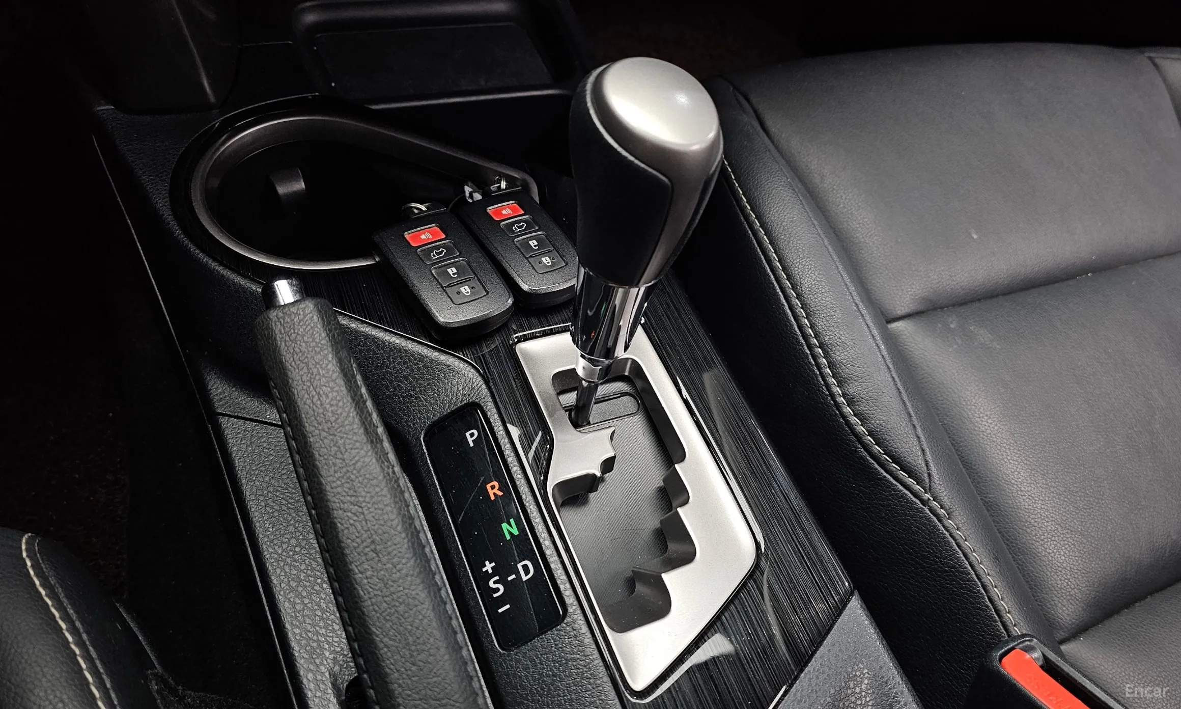 Toyota RAV4 превью 9