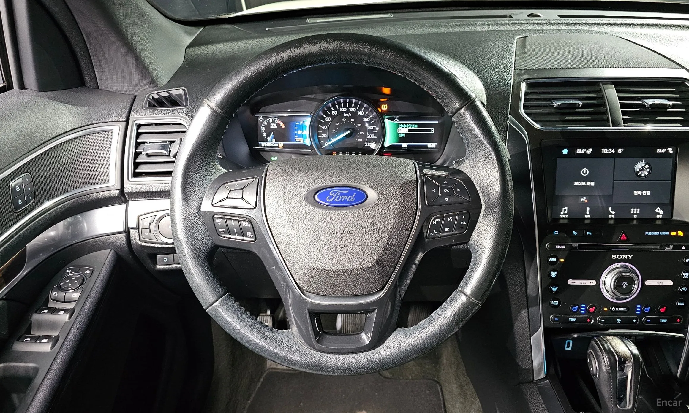 Ford Explorer превью 15