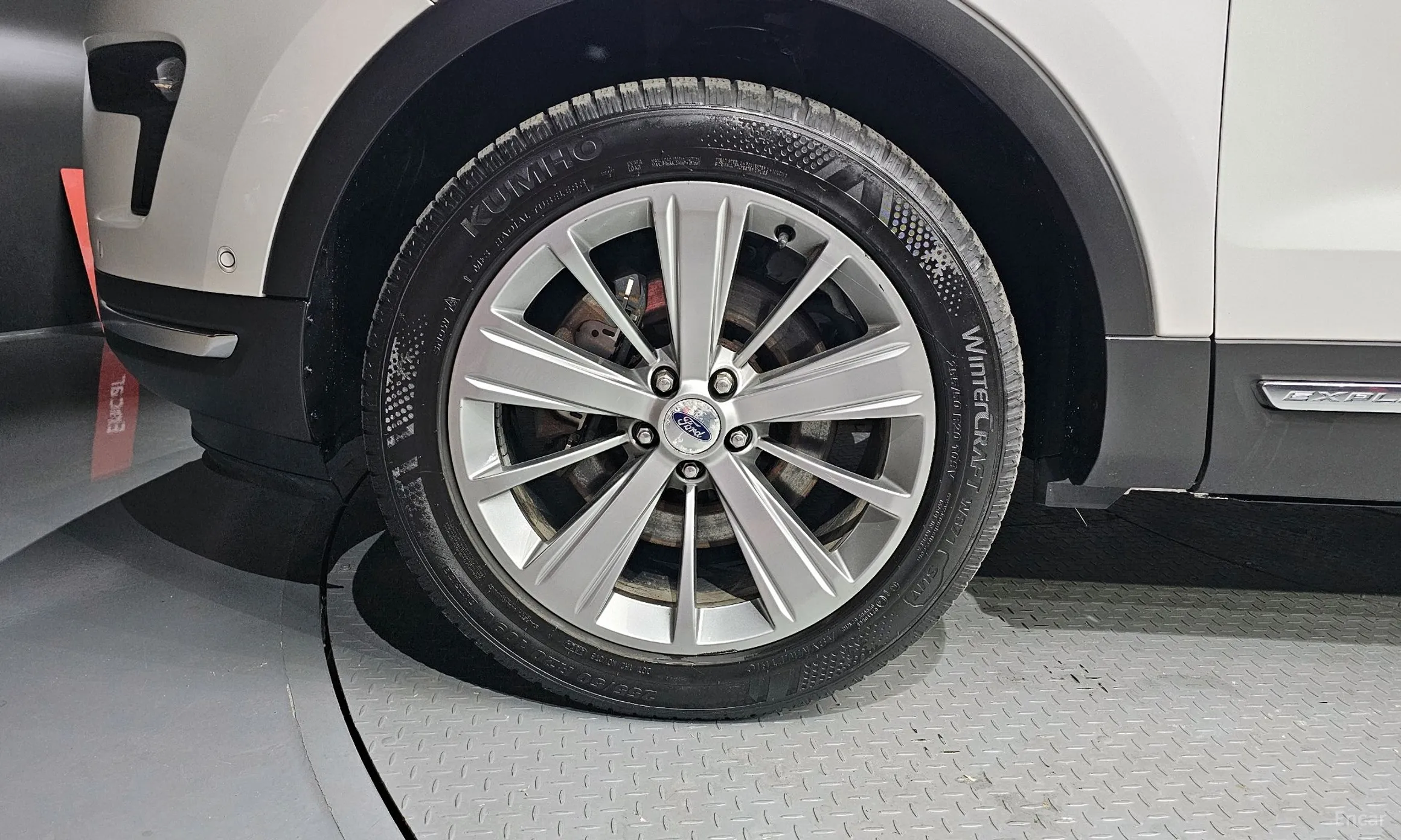 Ford Explorer превью 5