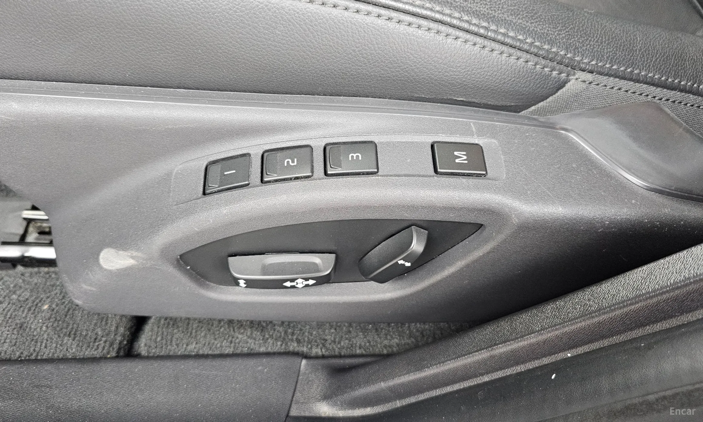 Volvo S60 превью 19
