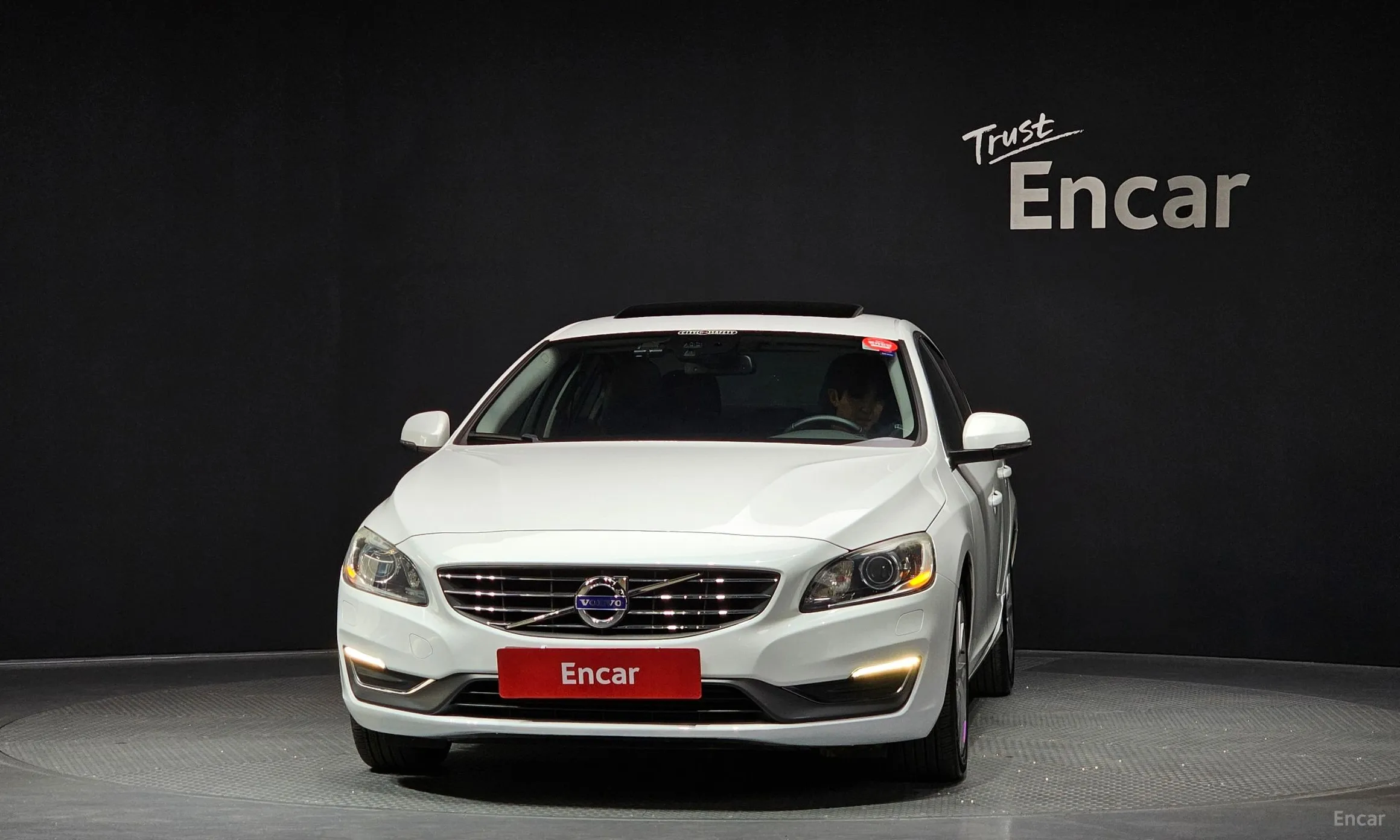 Volvo S60 превью 3