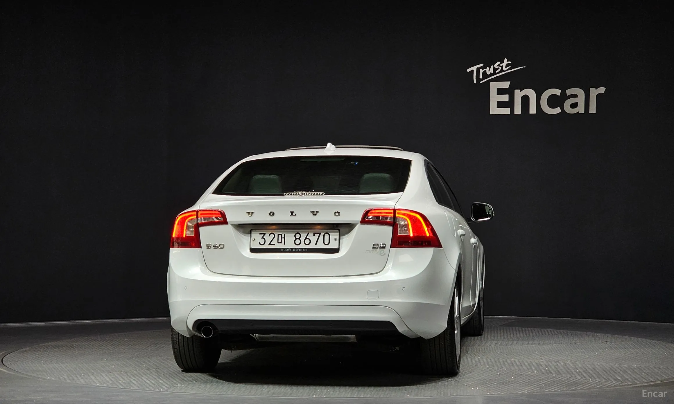 Volvo S60 превью 4