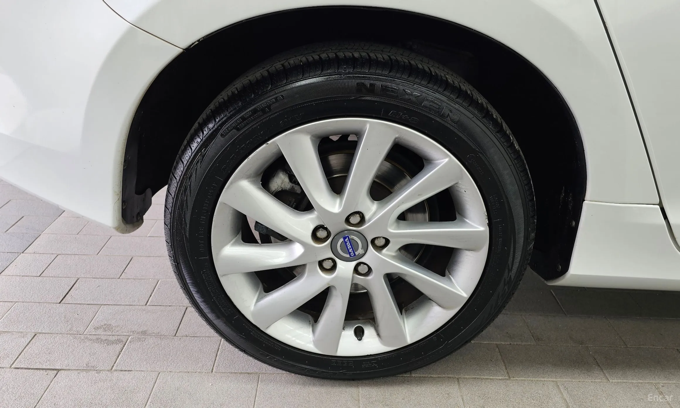 Volvo S60 превью 5