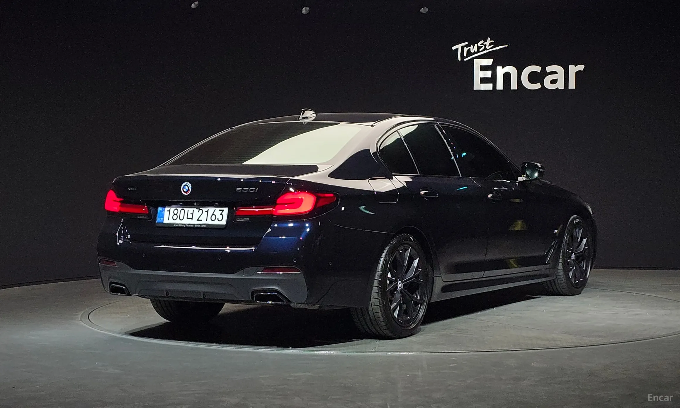 BMW 5 Series (G30) превью 2