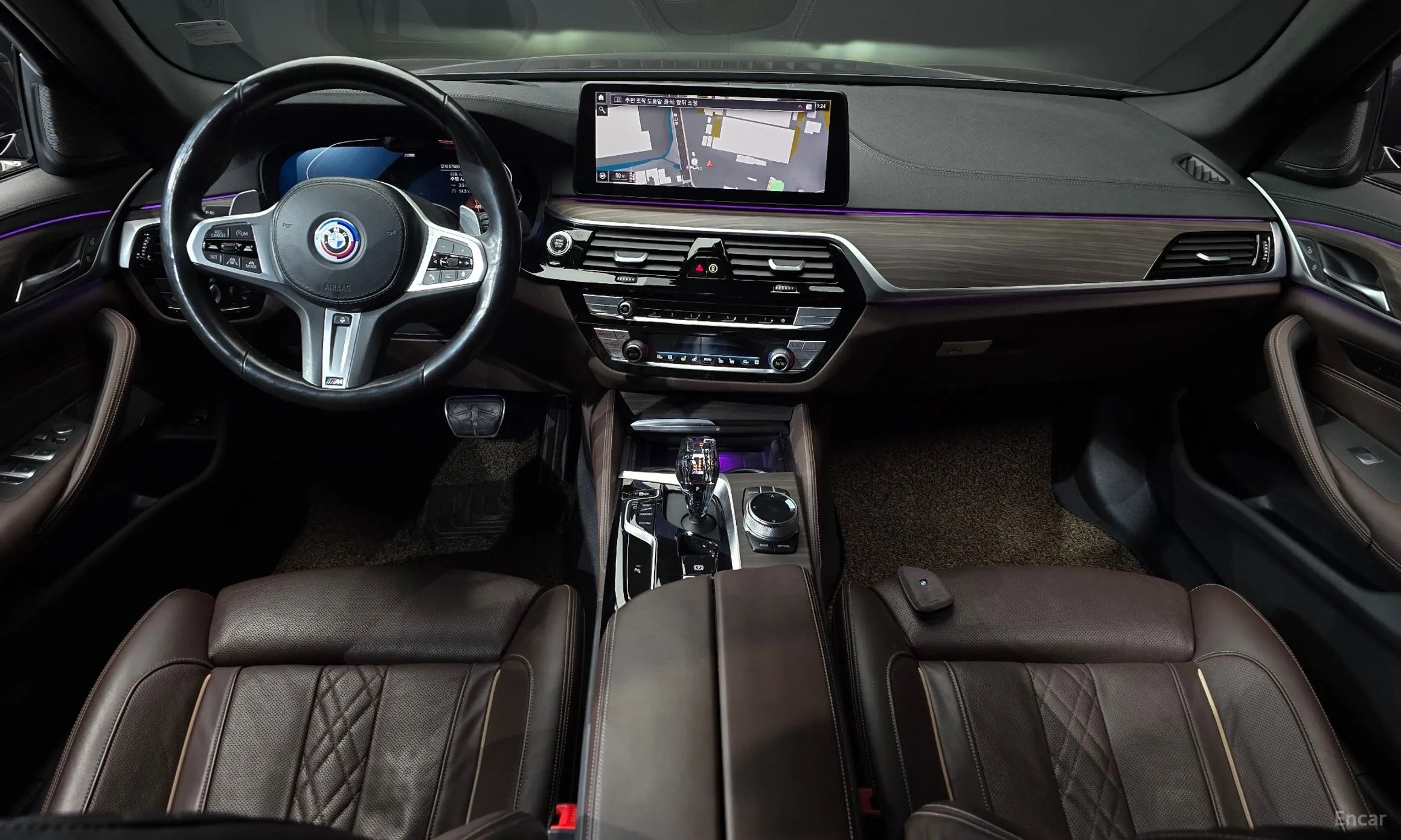 BMW 5 Series (G30) превью 7