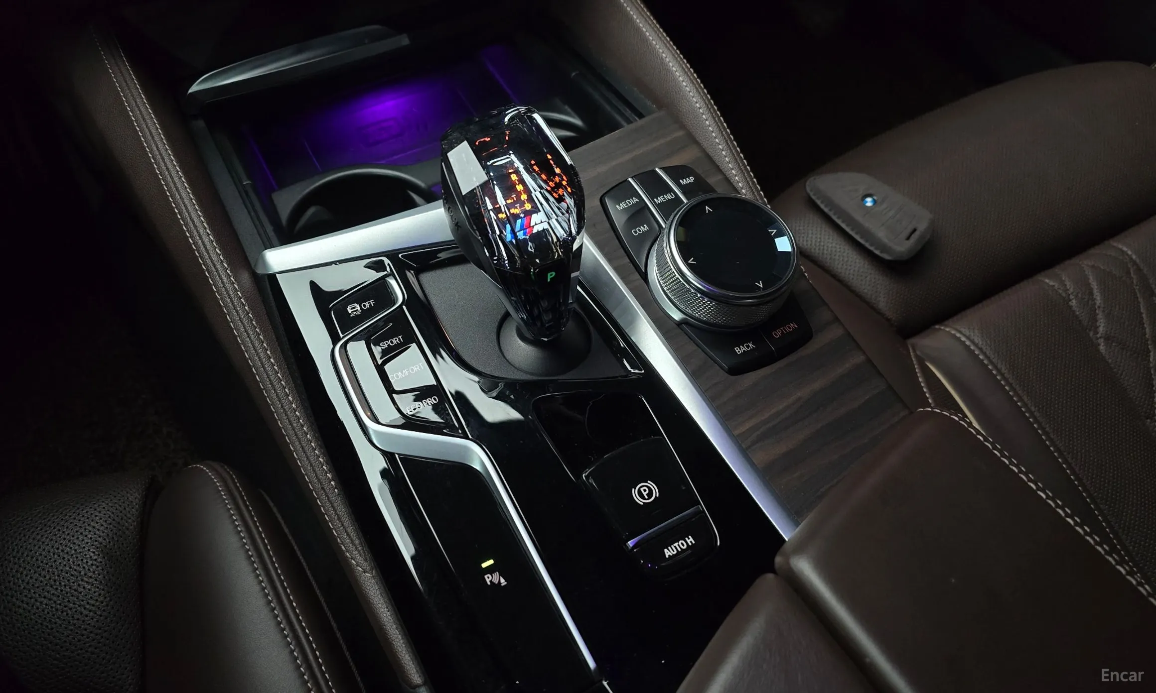 BMW 5 Series (G30) превью 9